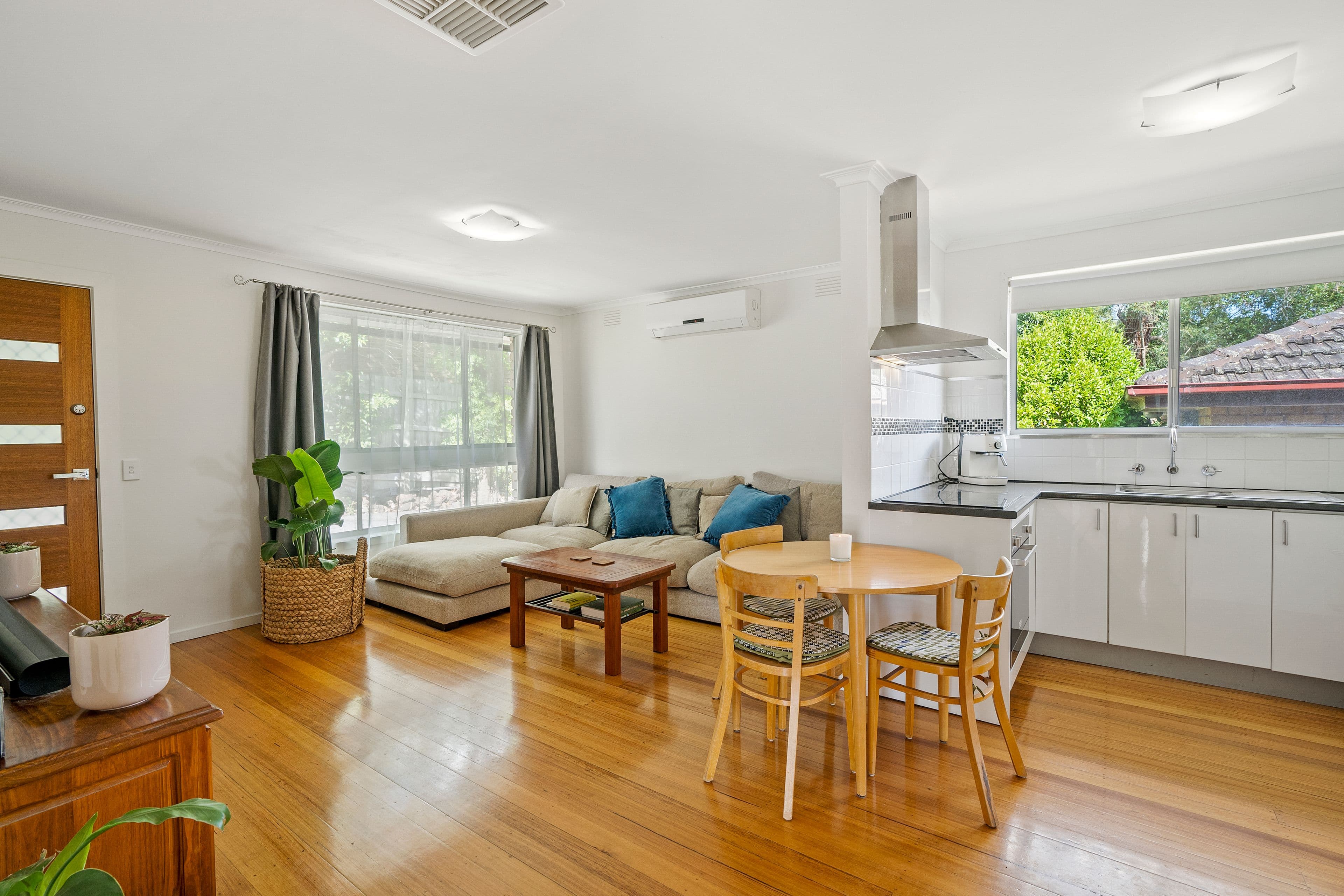 10 Clematis Avenue, Ferntree Gully VIC 3156, Ferntree Gully - Thumbnail 6