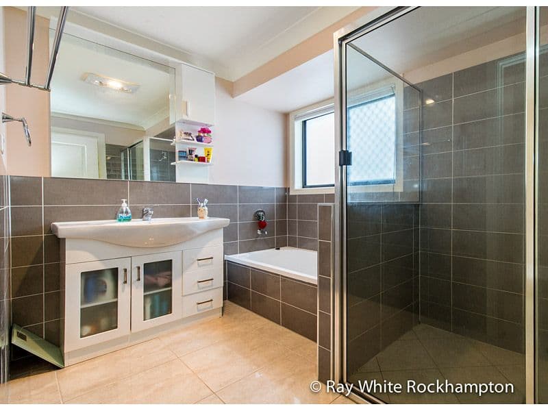 28 Burke and Wills Drive, Gracemere QLD 4702, Gracemere - Thumbnail 6