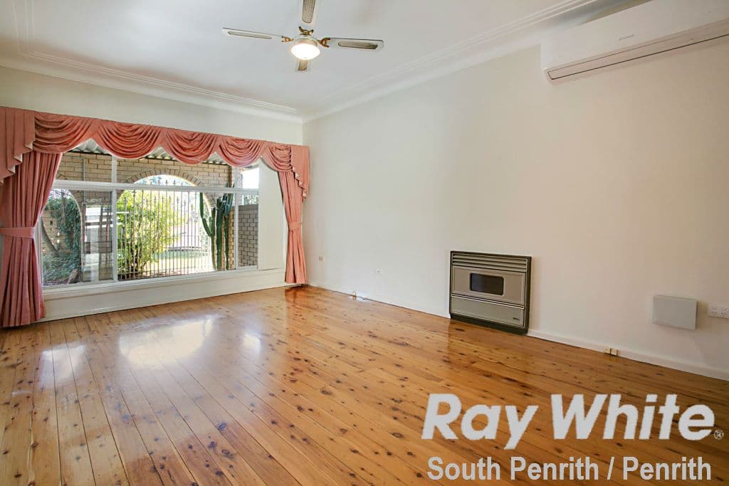 2 Upton Street, South Penrith - Thumbnail 2