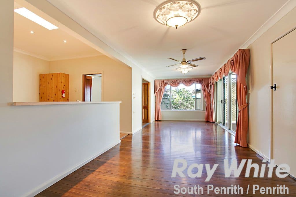 2 Upton Street, South Penrith - Thumbnail 5