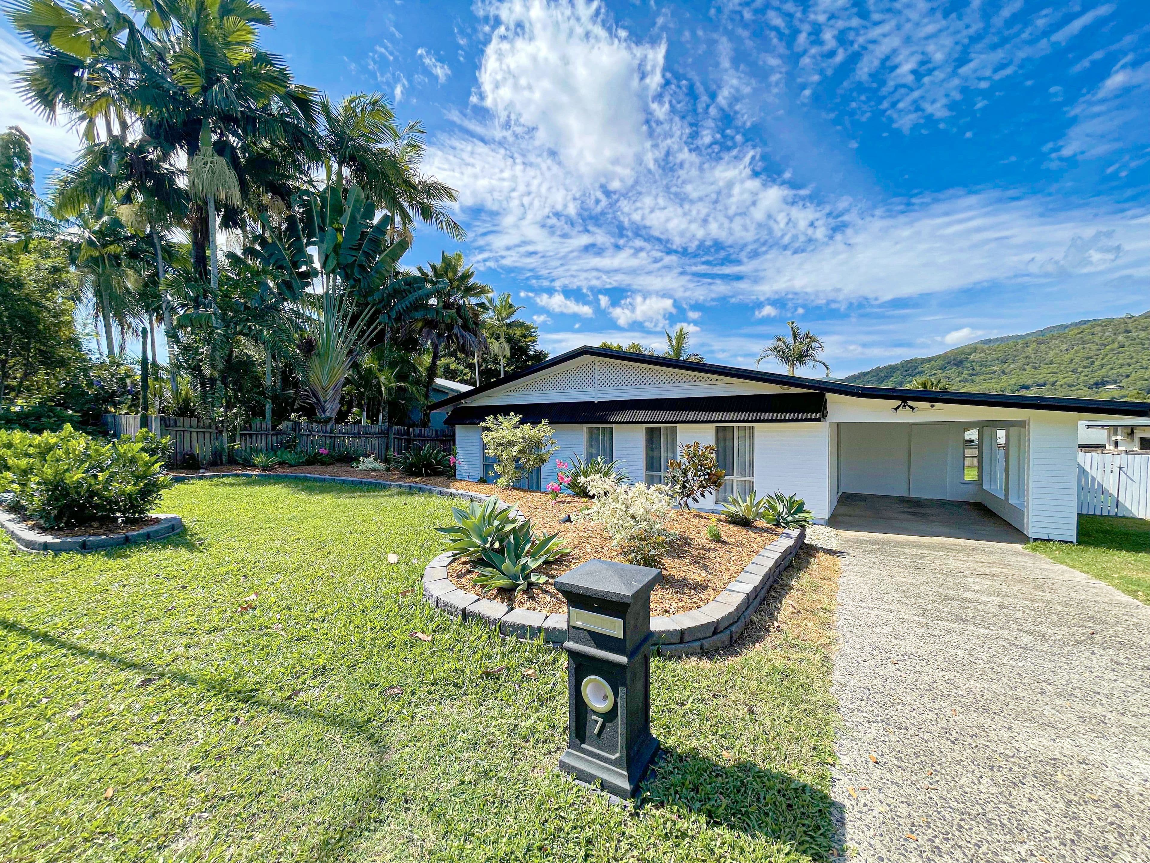 7 Manus Street, Trinity Beach QLD 4879, Trinity Beach - Thumbnail 2