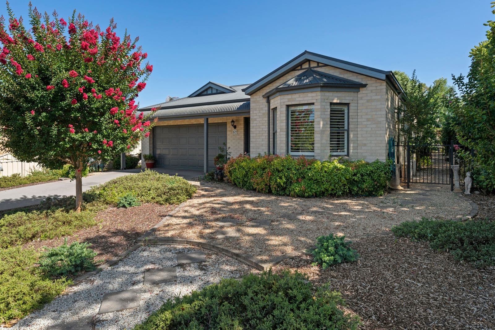57 Cambridge Drive, Mansfield VIC 3722, Mansfield - Thumbnail 2
