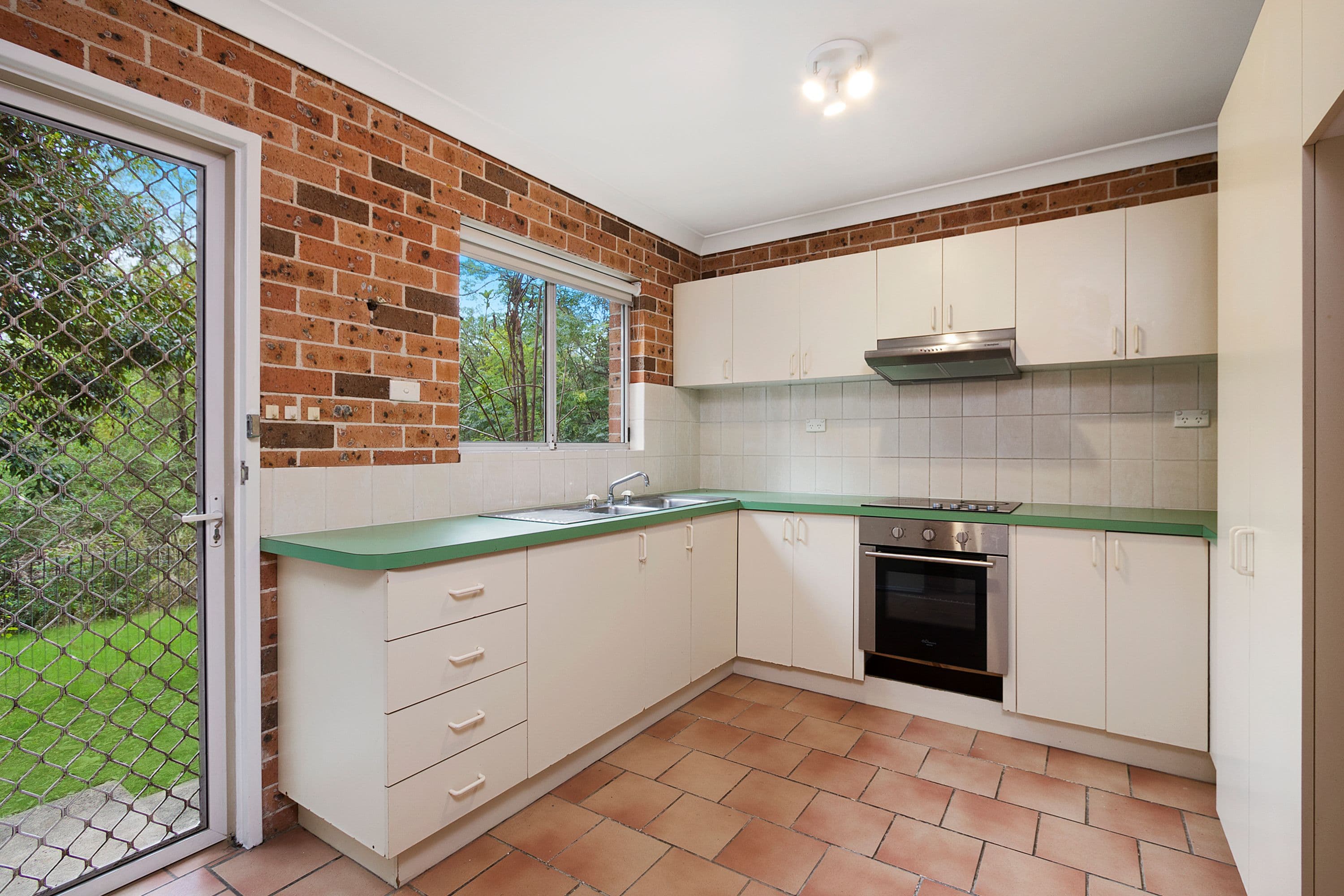 66 William Street, North Richmond - Thumbnail 2