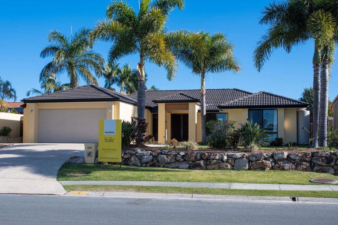 4 Eastbourne Chase, Arundel QLD 4214, Arundel - Image 1