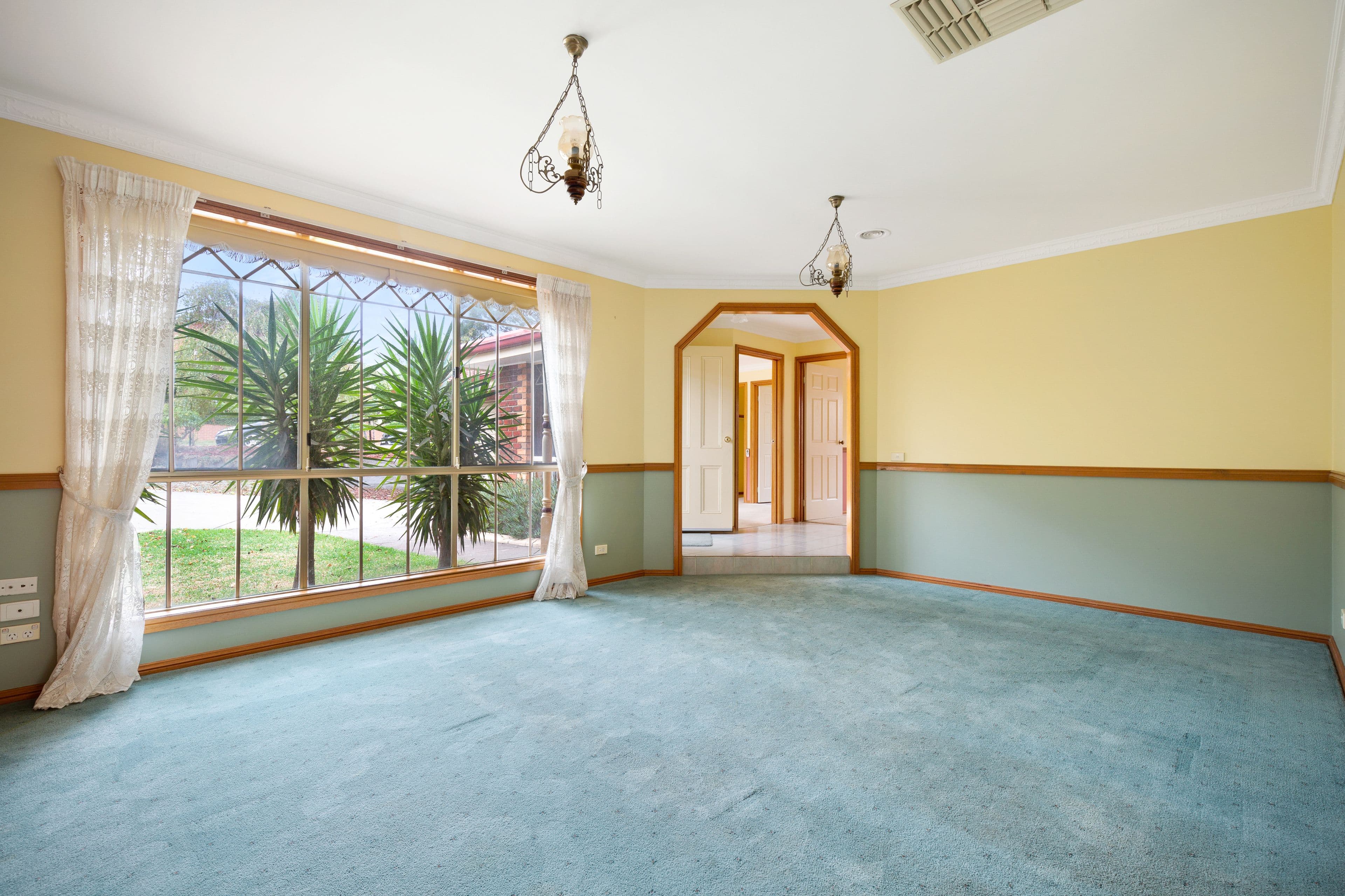15 Highland Drive, Pakenham VIC 3810, Pakenham - Thumbnail 2