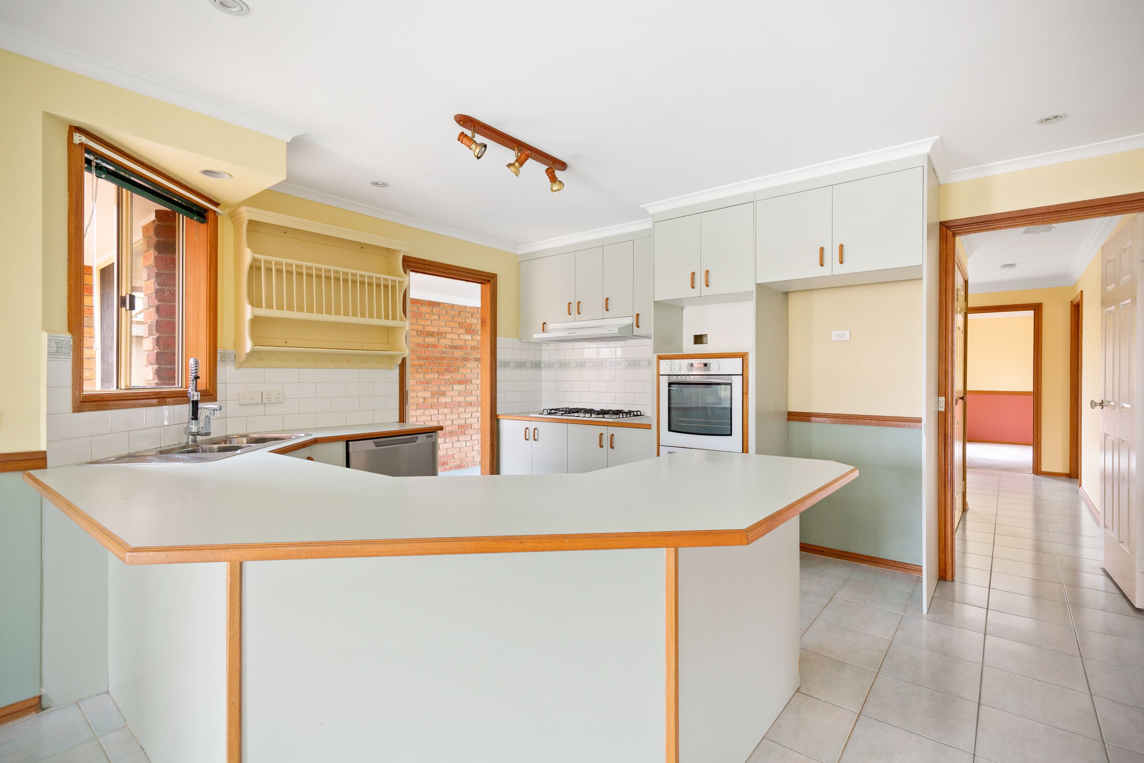 15 Highland Drive, Pakenham VIC 3810, Pakenham - Thumbnail 4