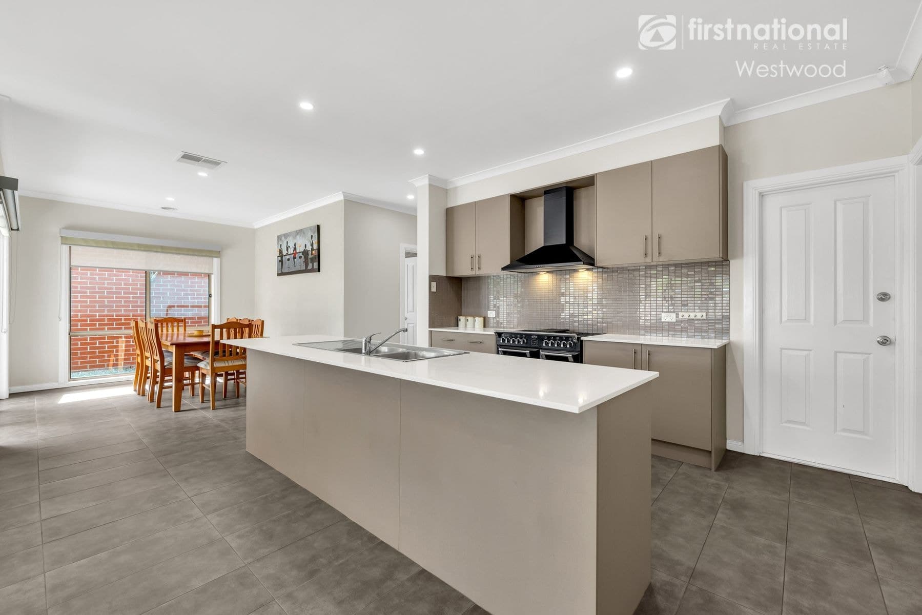 136 Werribee Street North, Werribee VIC 3030, Werribee - Thumbnail 5