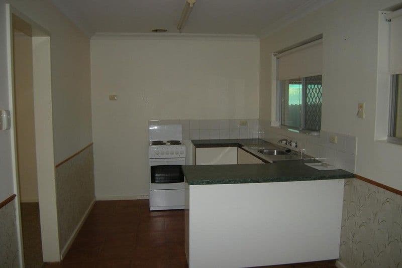 3 Sinclair Street, ARMADALE WA 6112, Armadale - Thumbnail 3