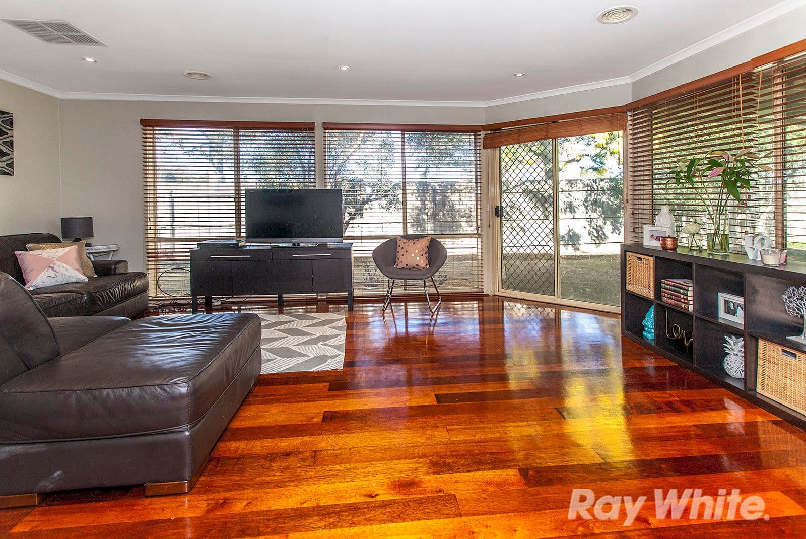 29 Warbler Court, Boronia VIC 3155, Boronia - Thumbnail 2