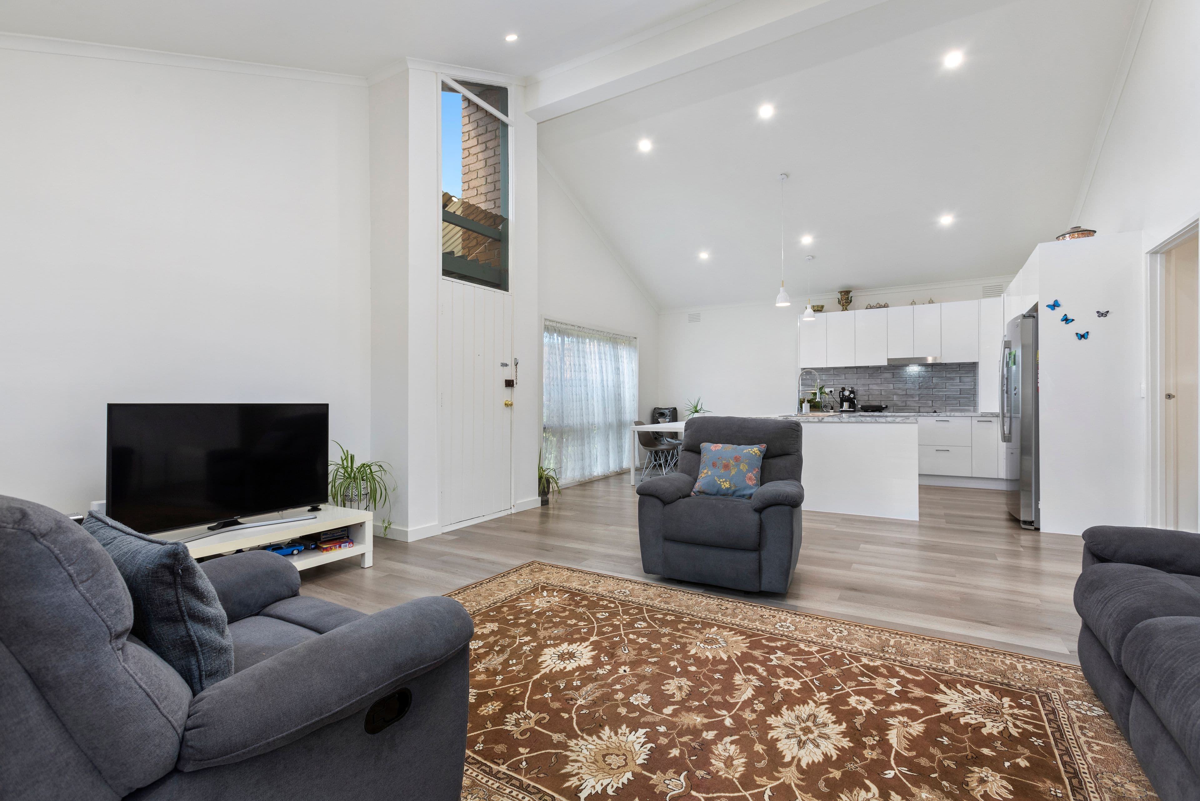 9 Woodland Drive, Cheltenham VIC 3192, Cheltenham - Thumbnail 2