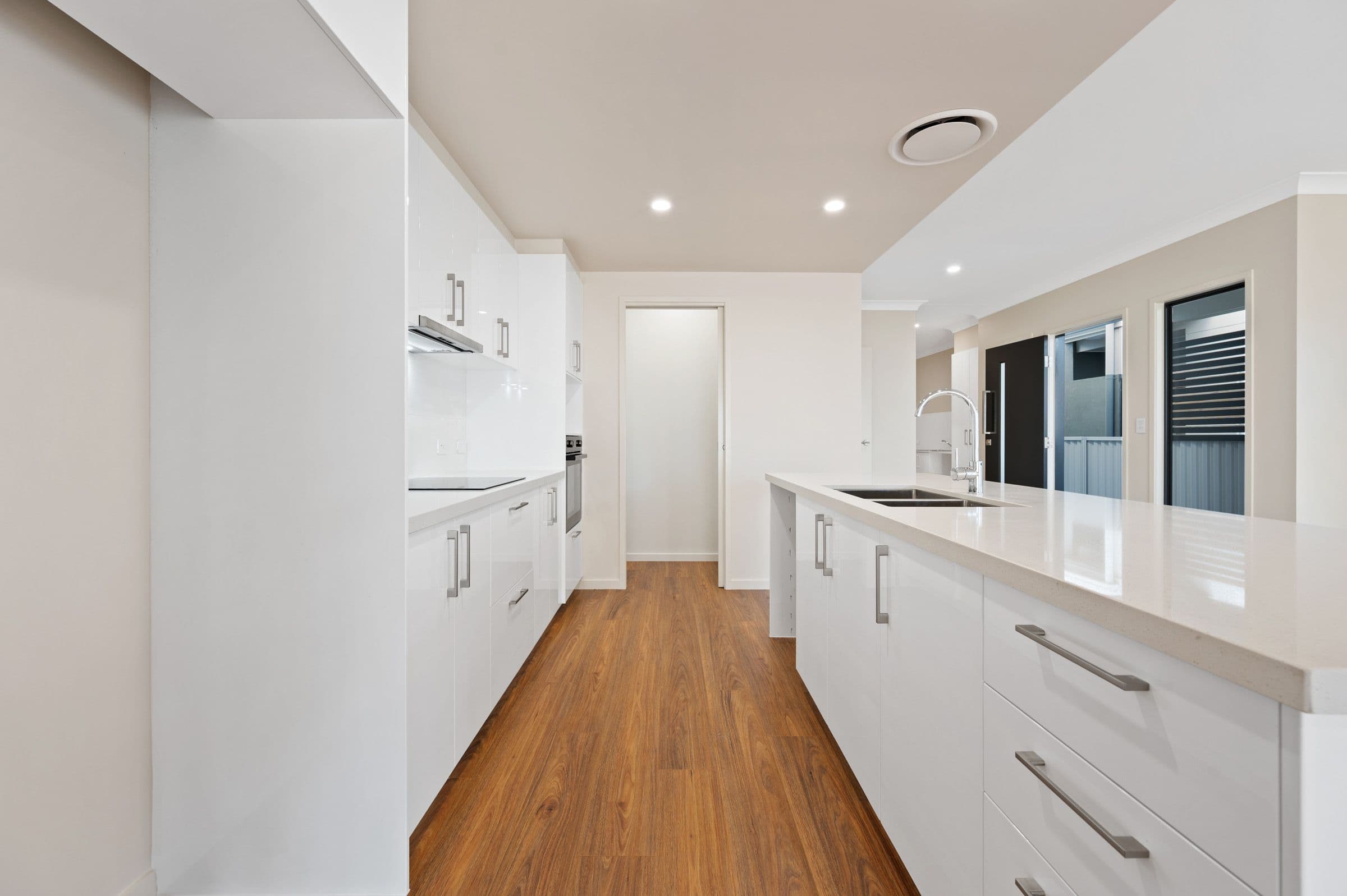 23 Cawthray Street, Biggera Waters QLD 4216, Biggera Waters - Thumbnail 6