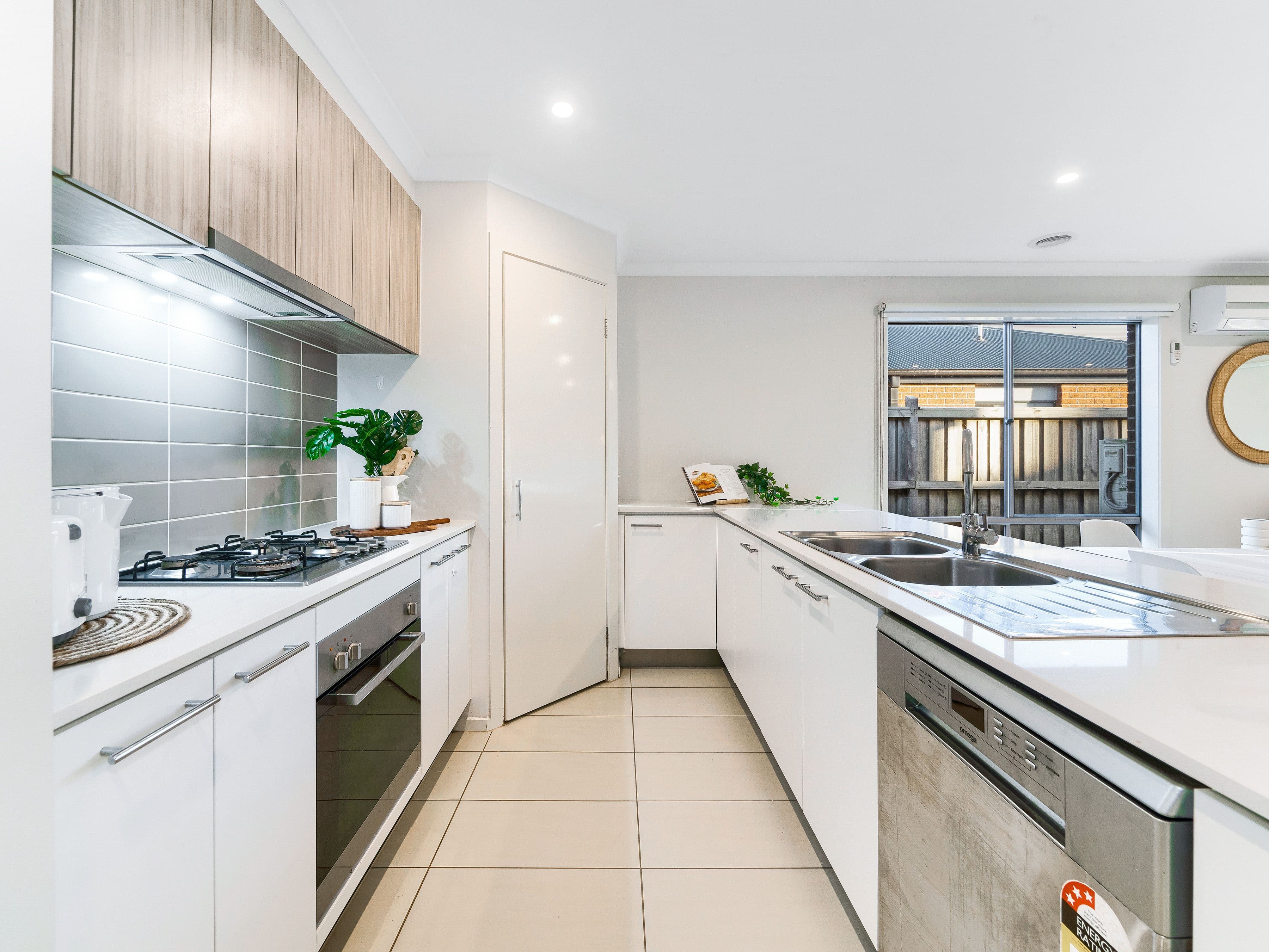 57 Swindale Way, Clyde North VIC 3978, Clyde North - Thumbnail 6