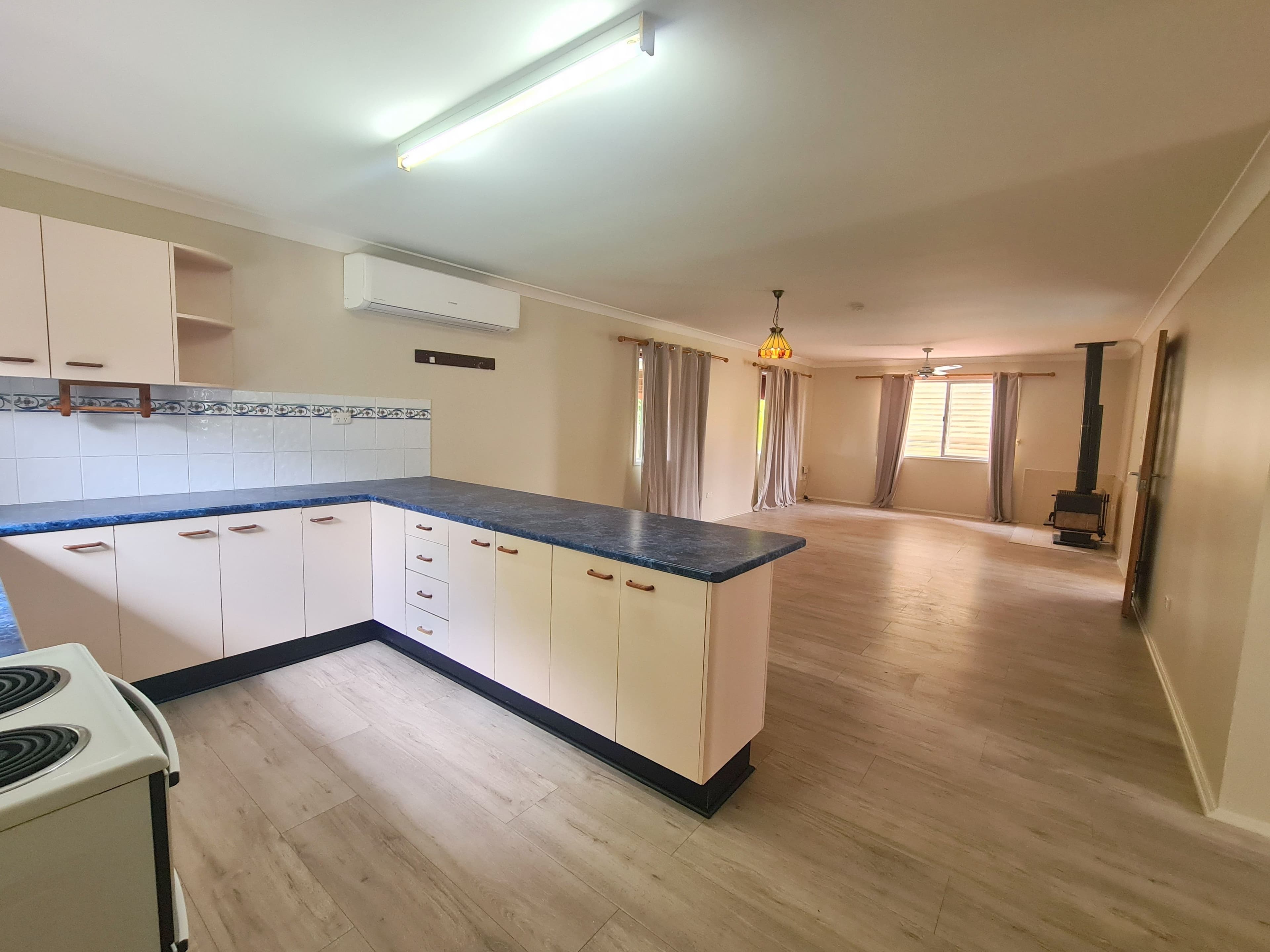 17 Railway Terrace, Crows Nest QLD 4355, Crows Nest - Thumbnail 2