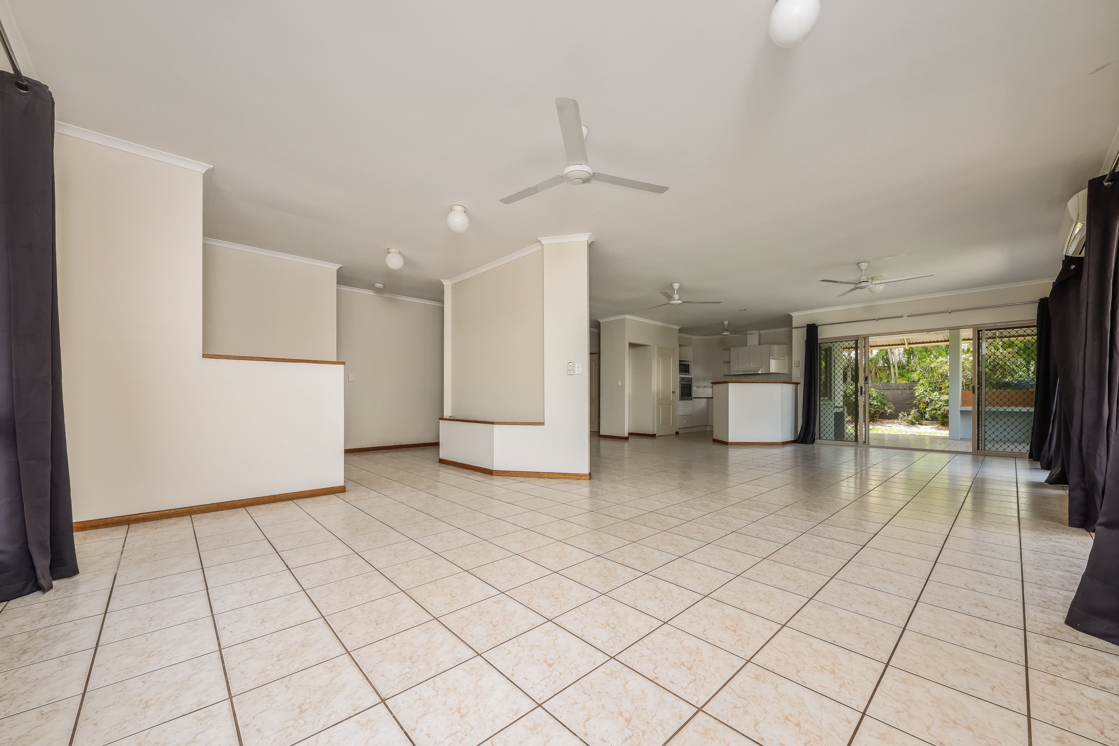 8 Orania Street, Durack NT 0830, Durack - Thumbnail 2