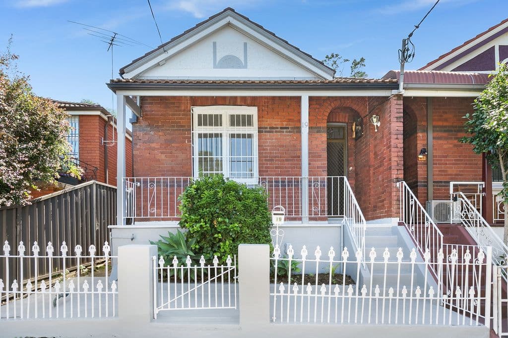 19 Loftus Street, Dulwich Hill - Image 1