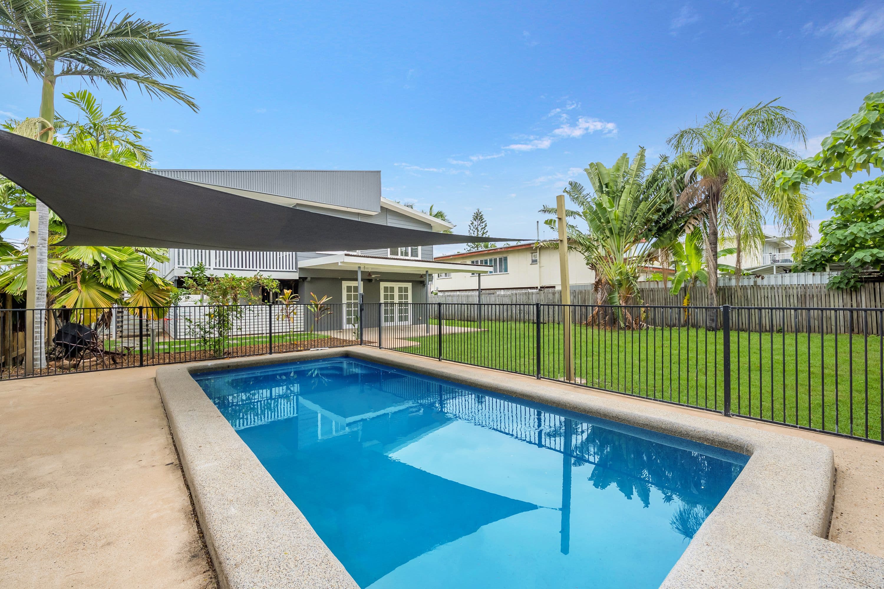 11 Batavia Street, Pimlico QLD 4812, Pimlico - Thumbnail 2