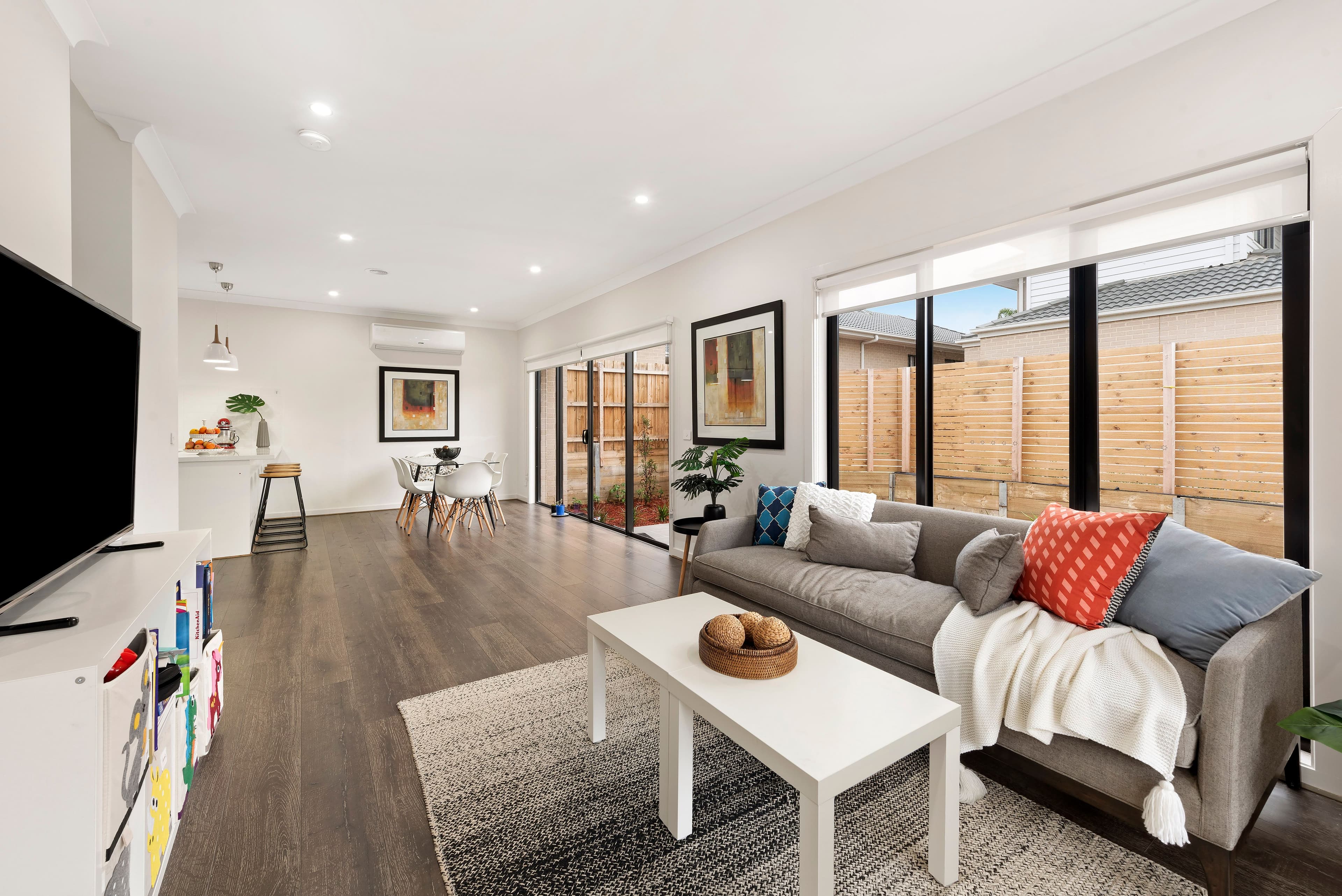 16 John Street, Bayswater VIC 3153, Bayswater - Thumbnail 2