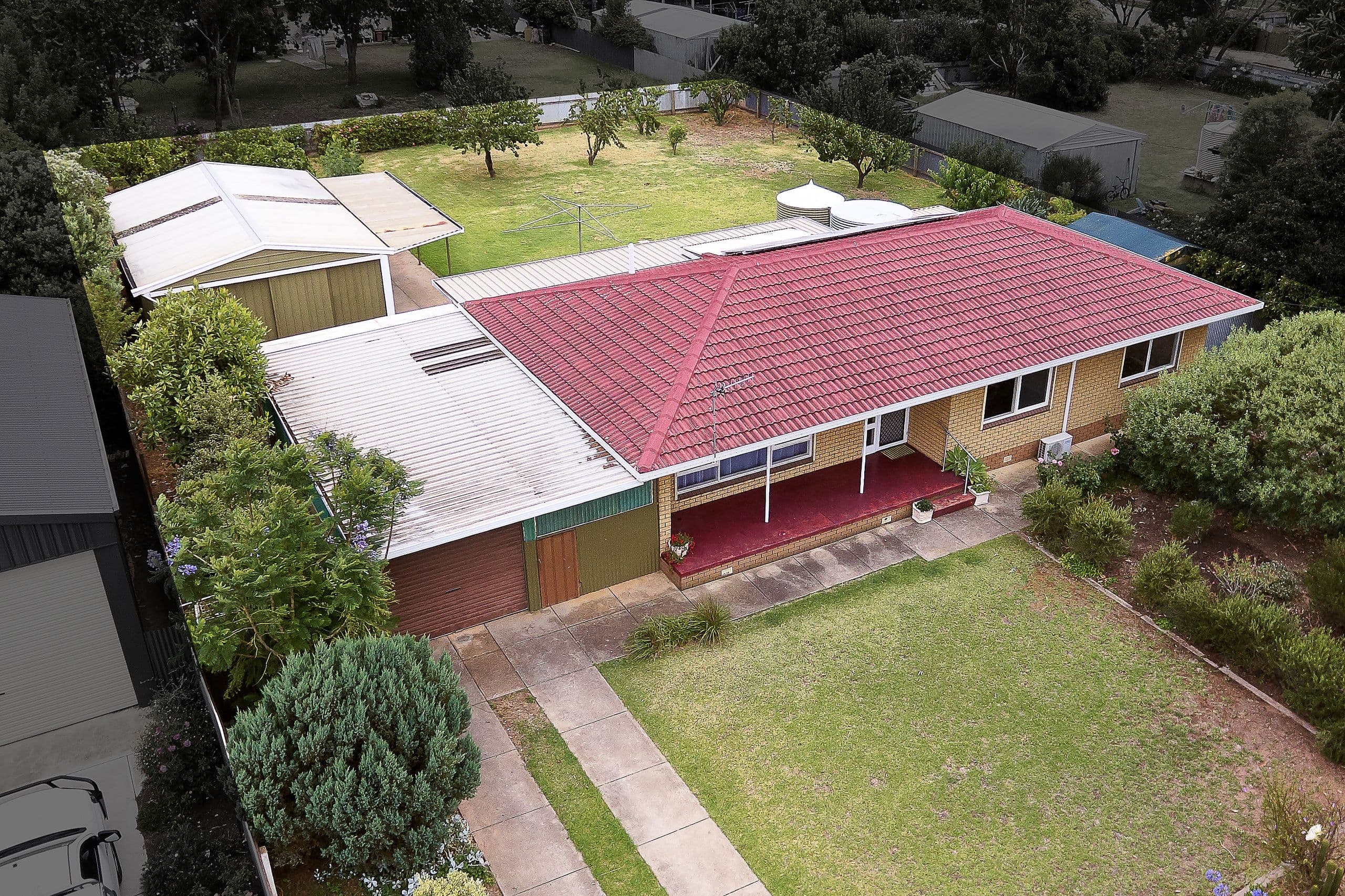 39 Ashbourne Road, Strathalbyn SA 5255, Strathalbyn - Image 1