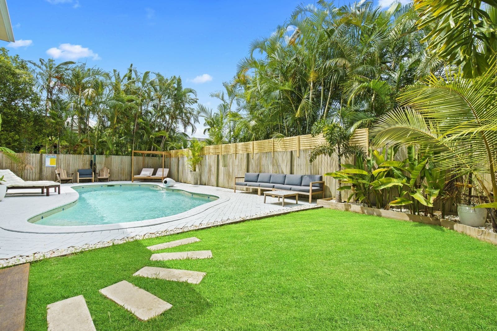 14 Karina Crescent, Broadbeach Waters QLD 4218, Broadbeach Waters - Image 1
