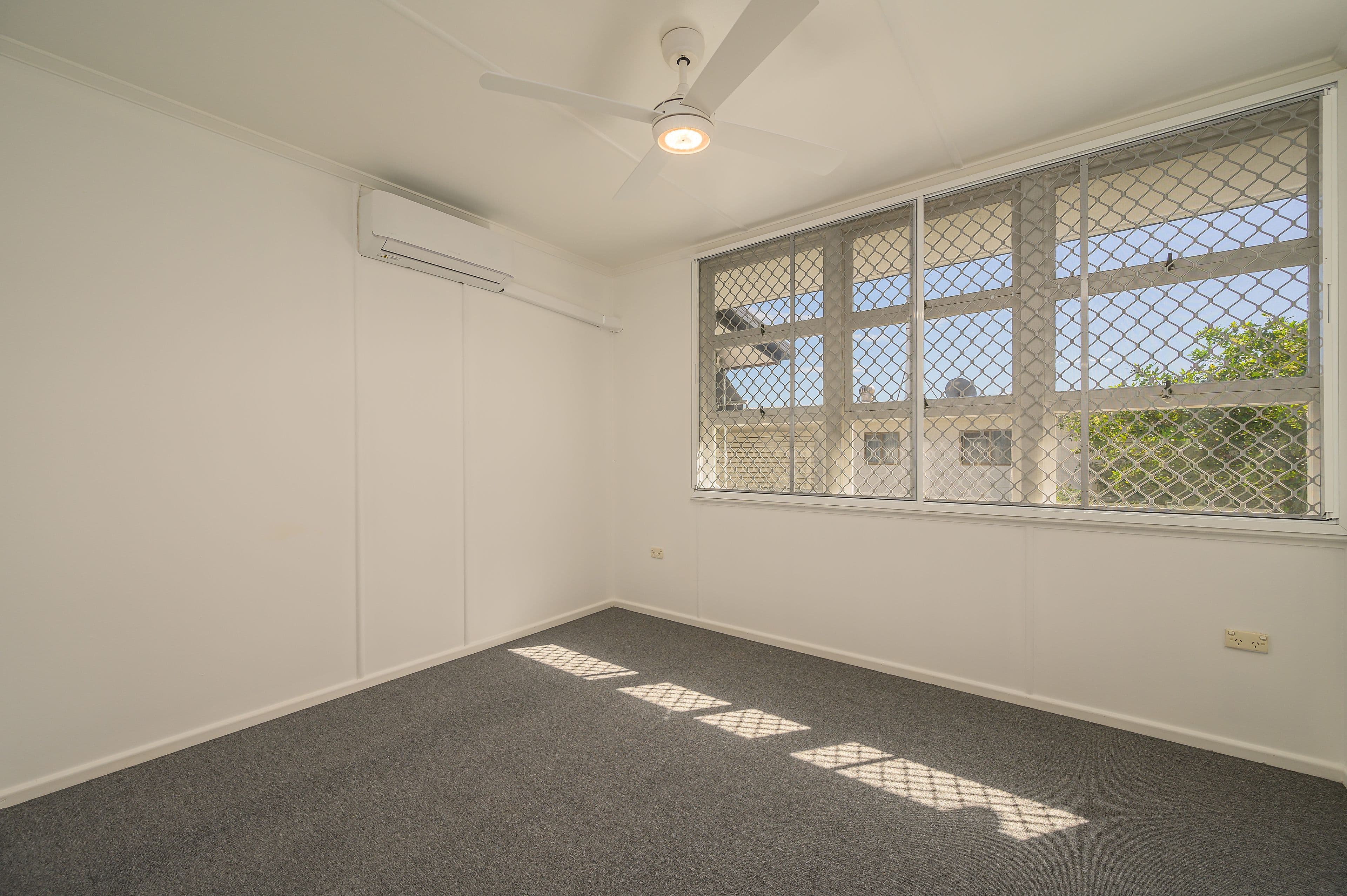 32 Higgins Street, West Gladstone QLD 4680, West Gladstone - Thumbnail 7