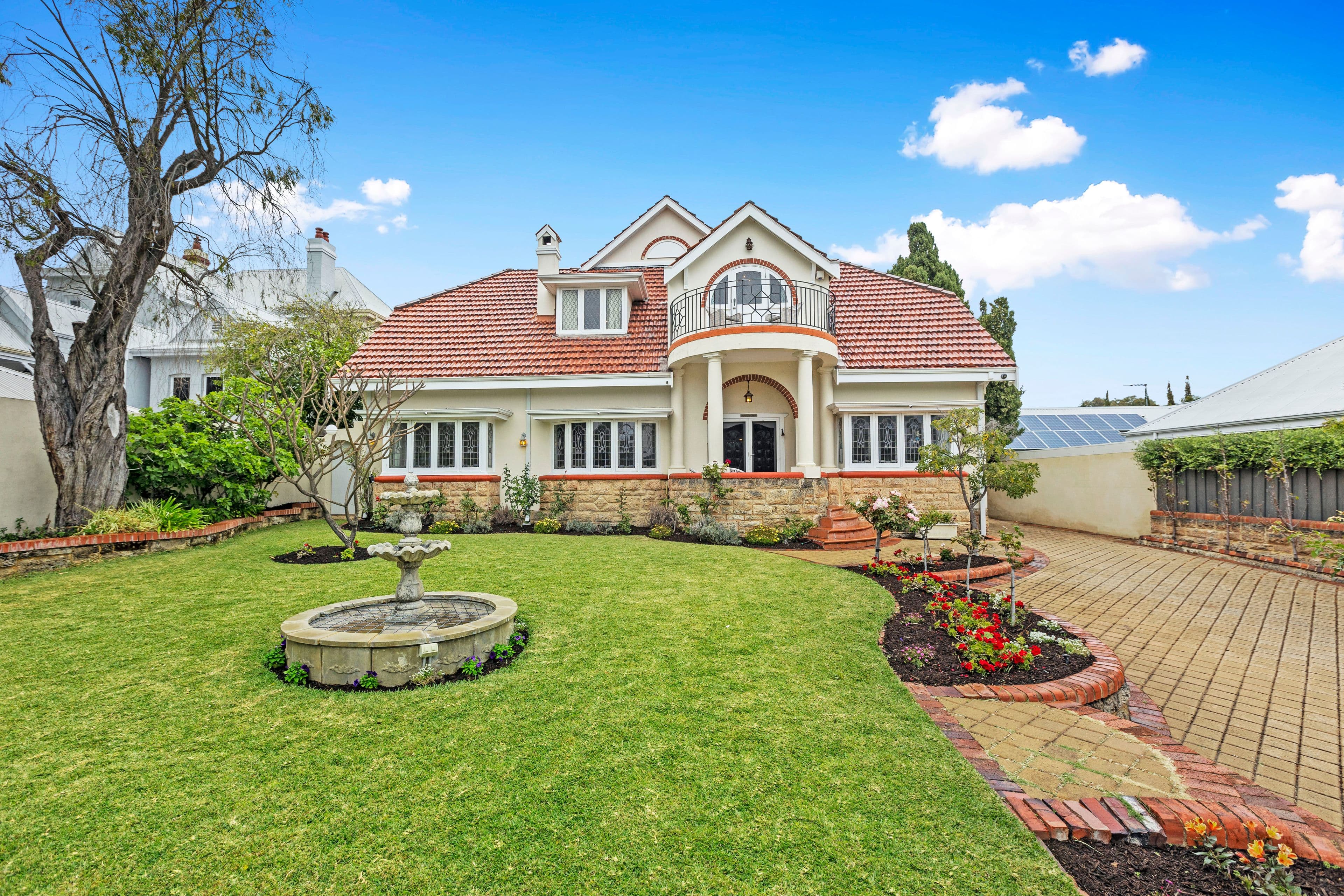 6 Irvine Street, Peppermint Grove WA 6011, Peppermint Grove - Image 1