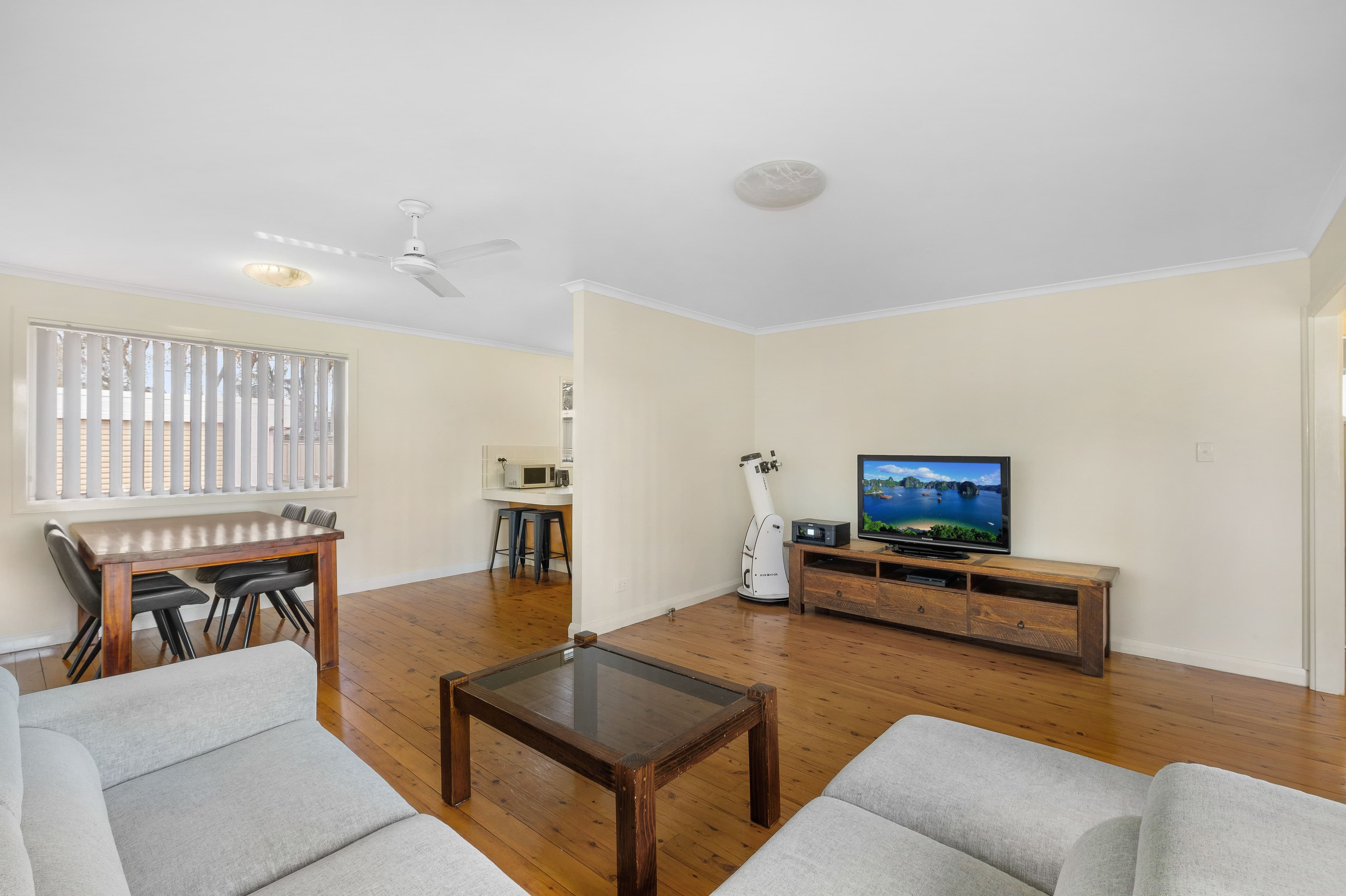 10 Cook Road, Killarney Vale NSW 2261, Killarney Vale - Thumbnail 2