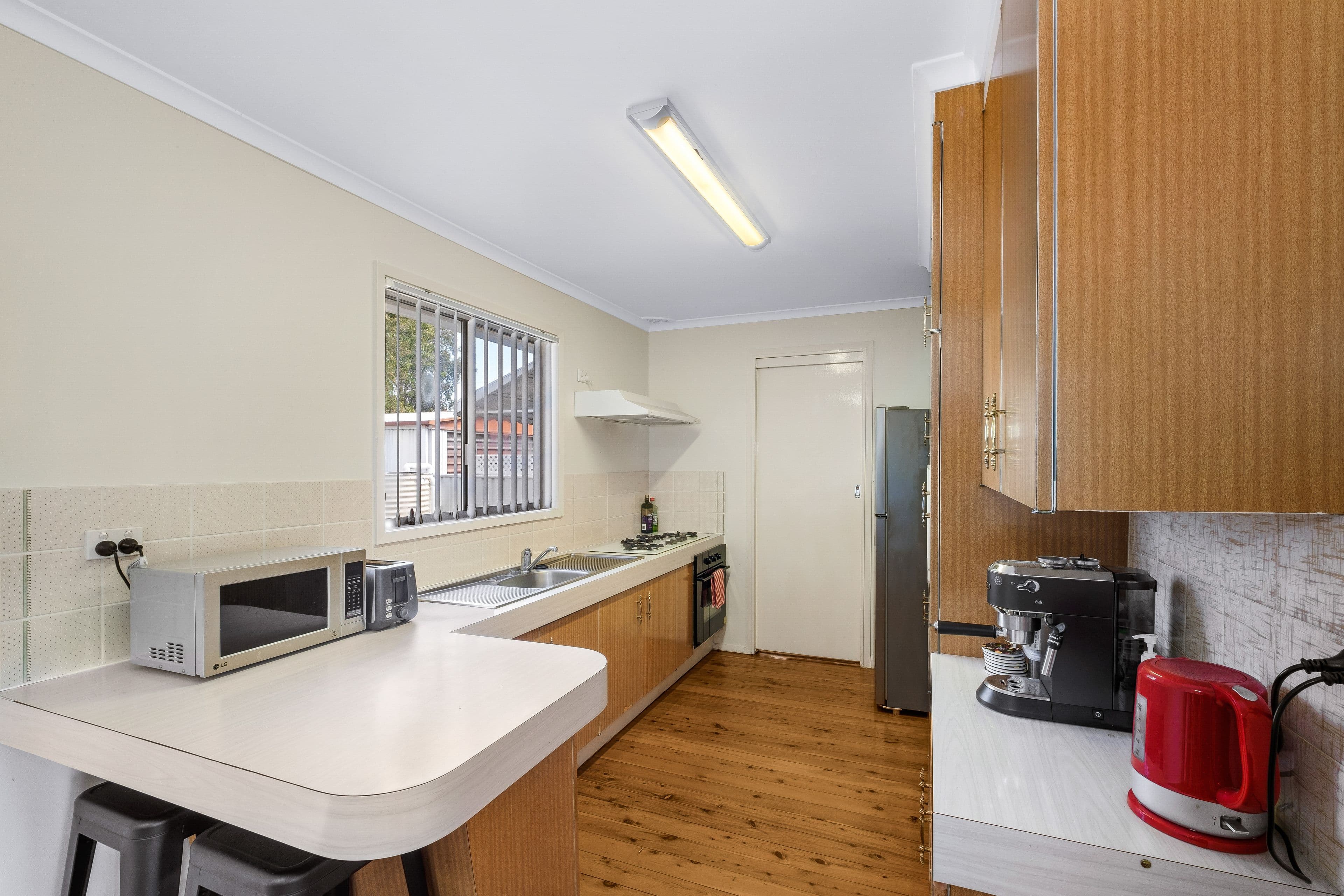 10 Cook Road, Killarney Vale NSW 2261, Killarney Vale - Thumbnail 3
