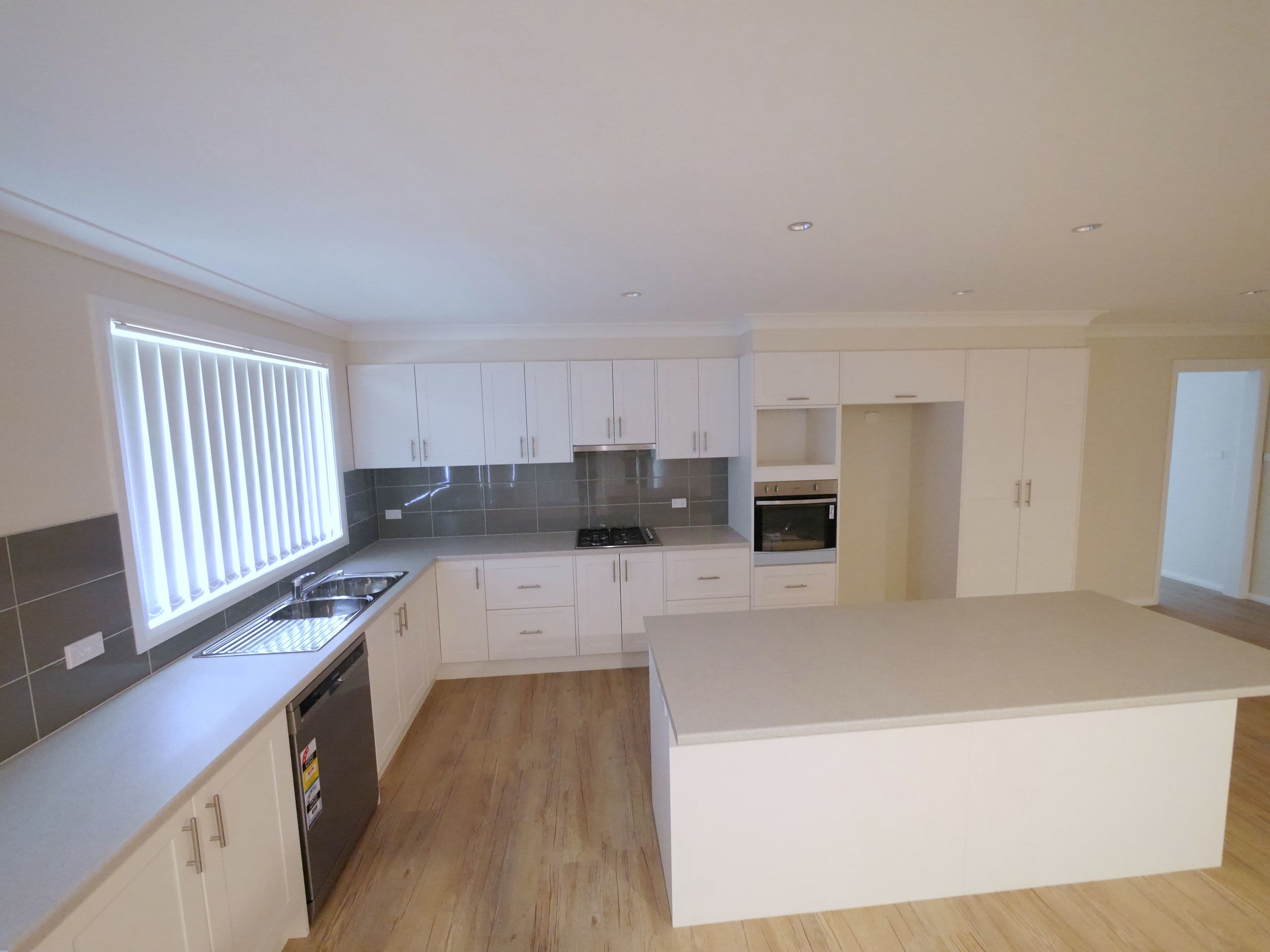 11 Duffey Avenue, Cowra - Thumbnail 3