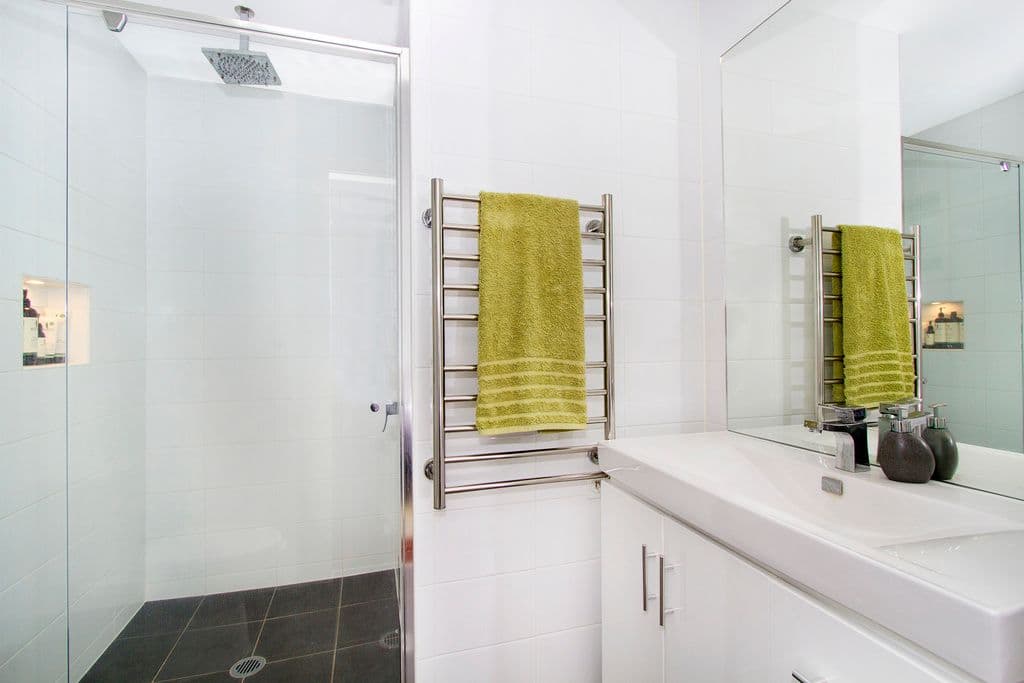 9 Bimbadeen Avenue, Banora Point NSW 2486, Banora Point - Thumbnail 4