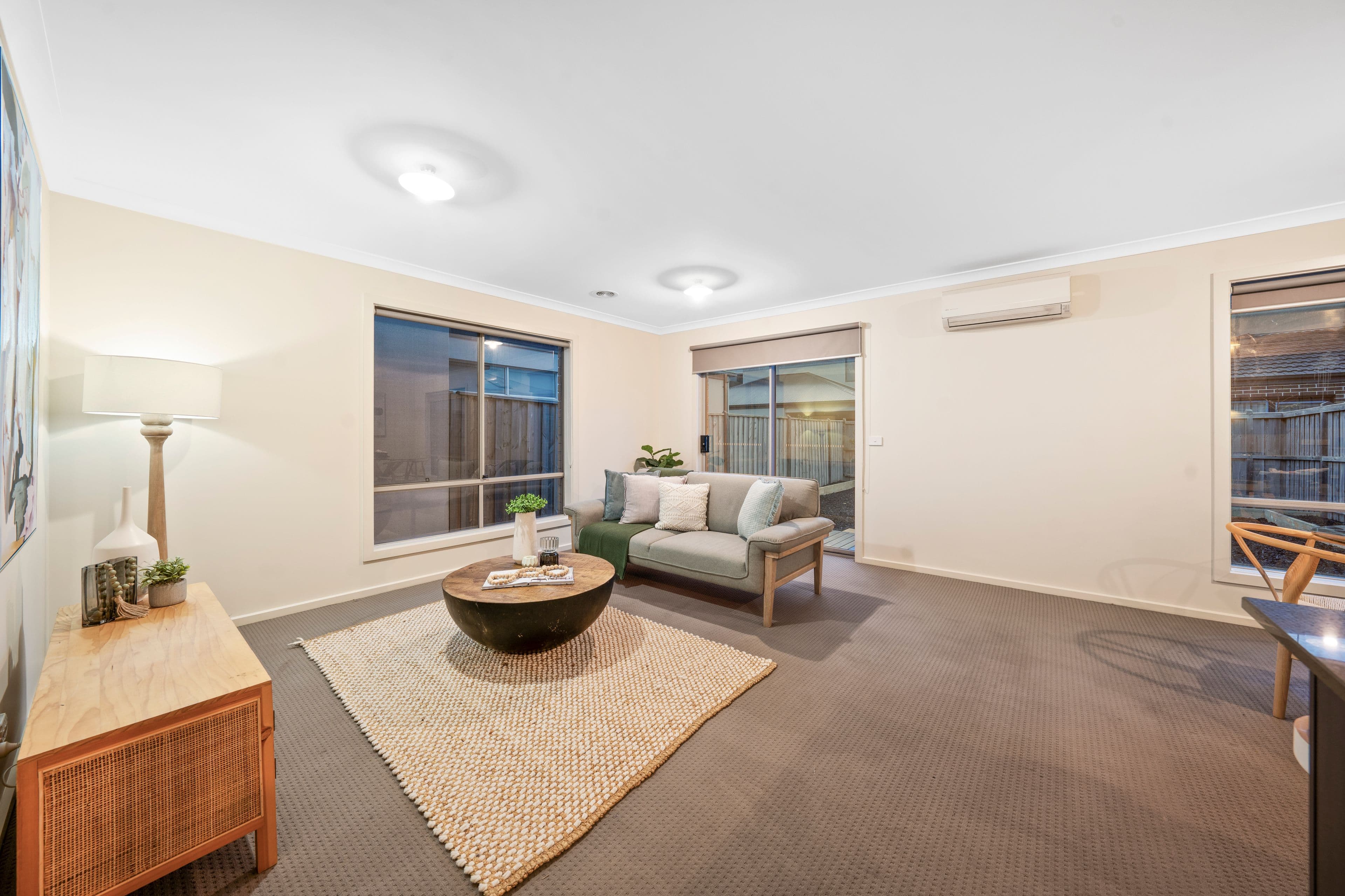 25 Orleana Way, Clyde North VIC 3978, Clyde North - Thumbnail 2