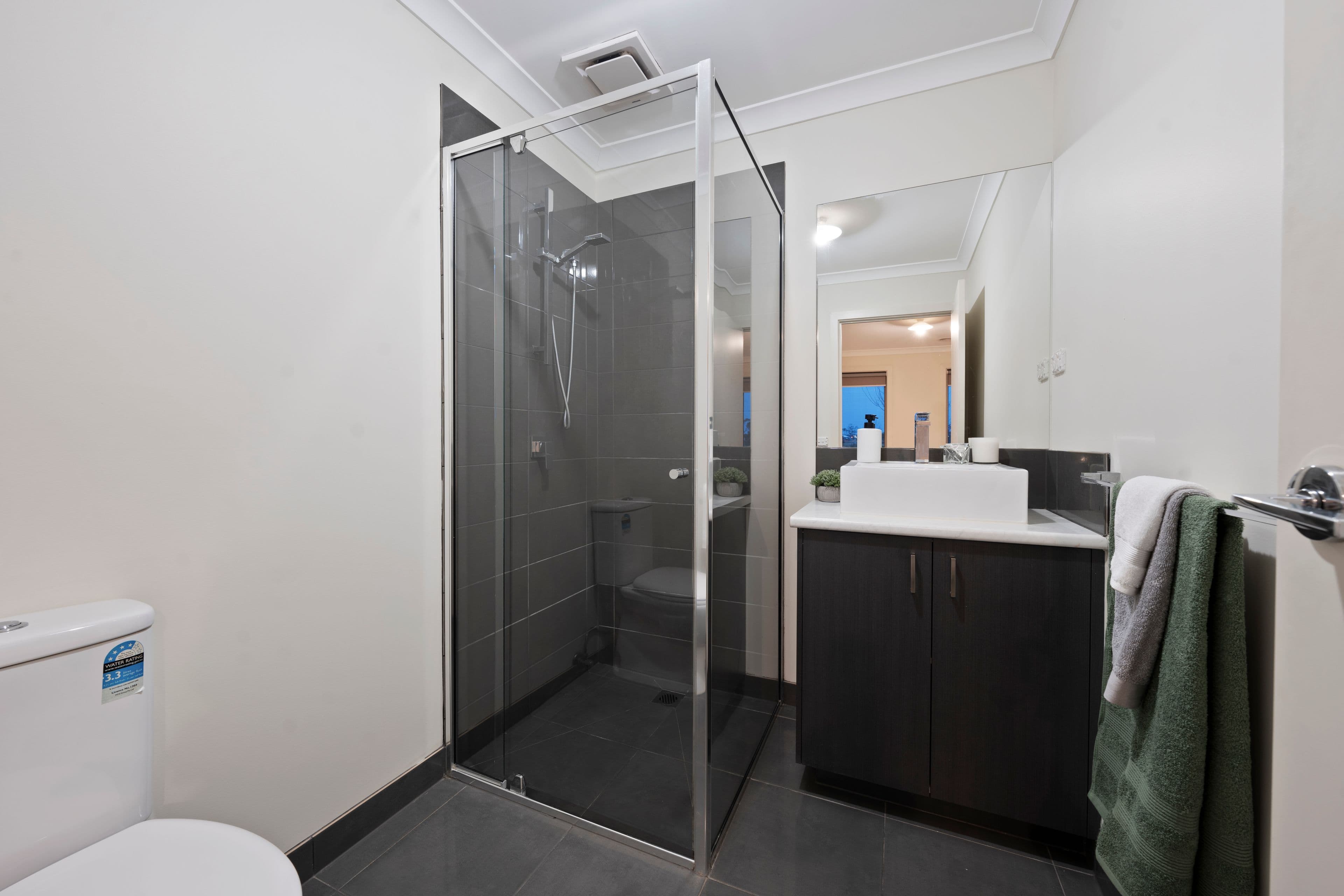 25 Orleana Way, Clyde North VIC 3978, Clyde North - Thumbnail 6