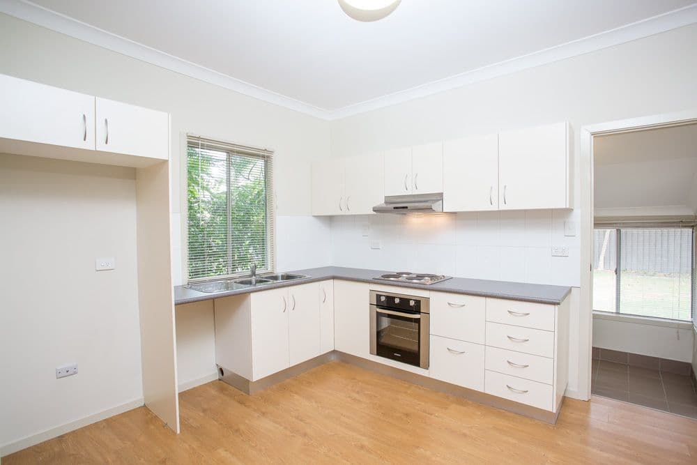 15 Inskip Street, ROCKLEA QLD 4106, Rocklea - Thumbnail 2