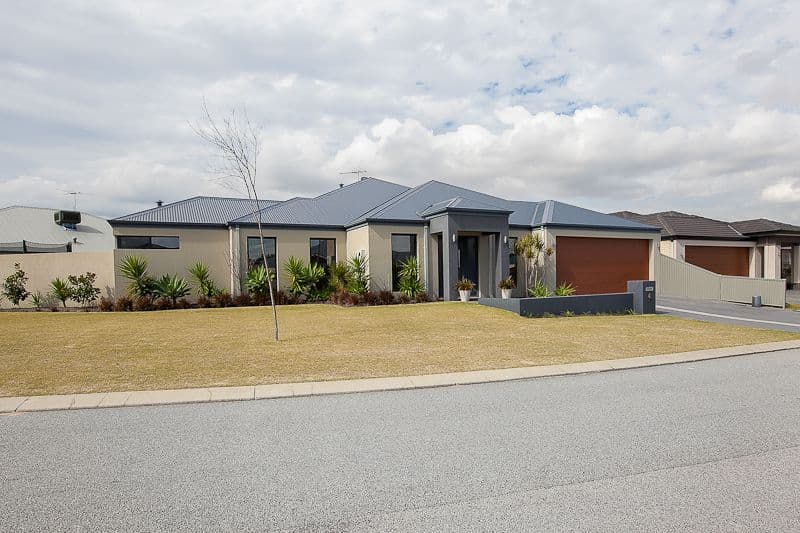 4 Waterhead Road, WAIKIKI WA 6169, Waikiki - Image 1