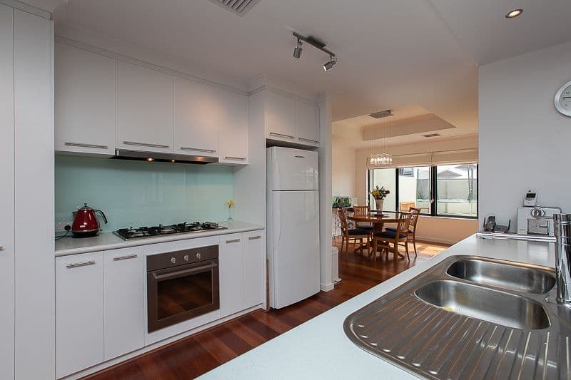 4 Waterhead Road, WAIKIKI WA 6169, Waikiki - Thumbnail 8