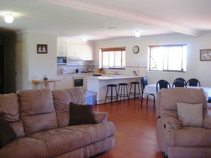 6 High Street, CONDOBOLIN NSW 2877, Condobolin - Thumbnail 2