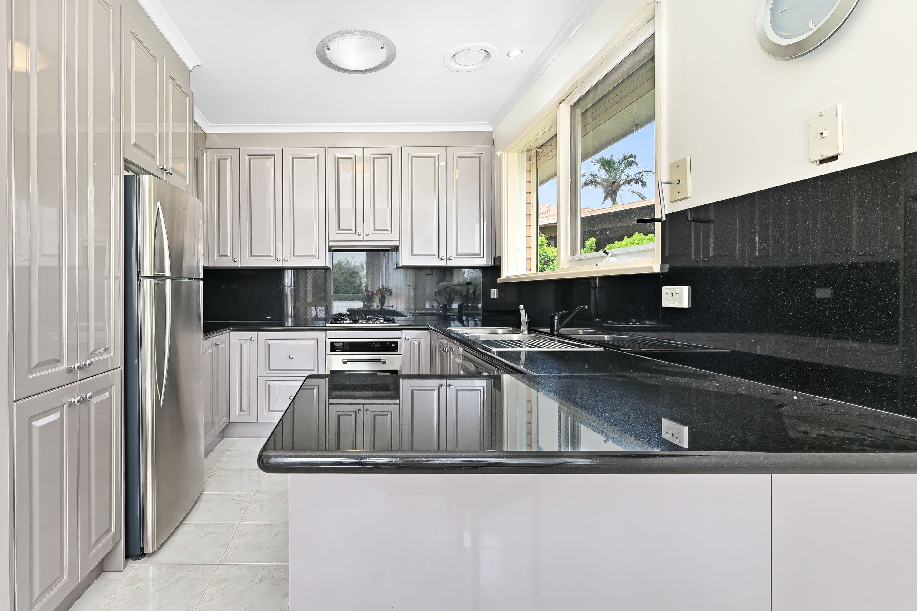 8 Azalea Court, Wheelers Hill VIC 3150, Wheelers Hill - Thumbnail 3