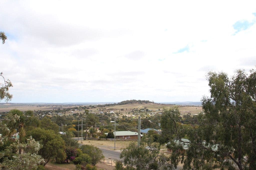 27 Emmanulla Drive, Kingsthorpe QLD 4400, Kingsthorpe - Thumbnail 2
