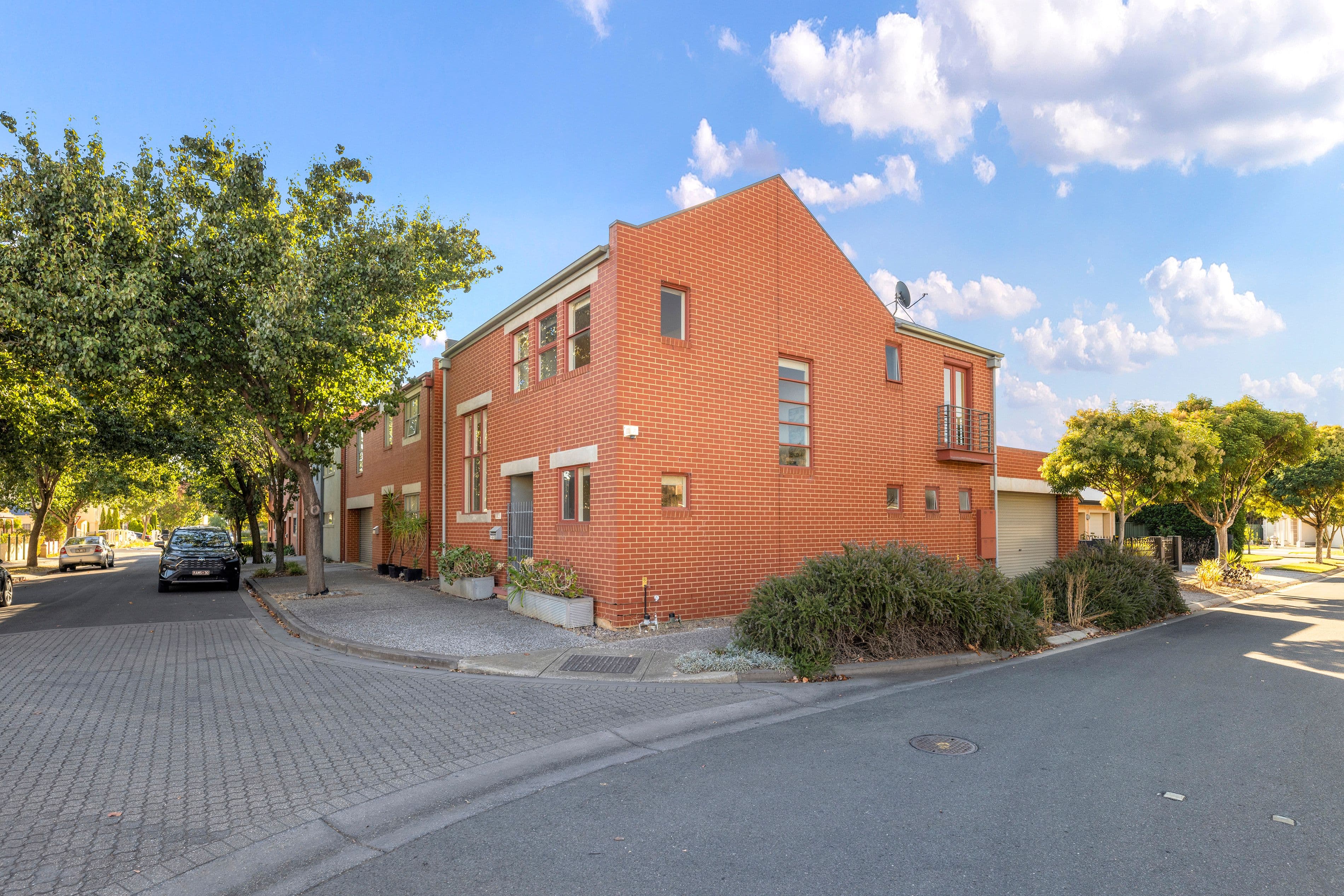 10 Cherry Lane, Mawson Lakes SA 5095, Mawson Lakes - Thumbnail 2
