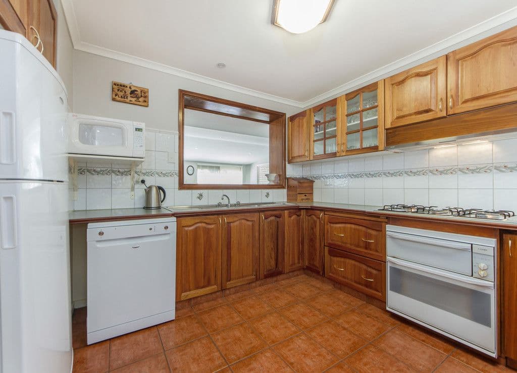 6 Shalimar Place, Melton West VIC 3337, Melton West - Thumbnail 4