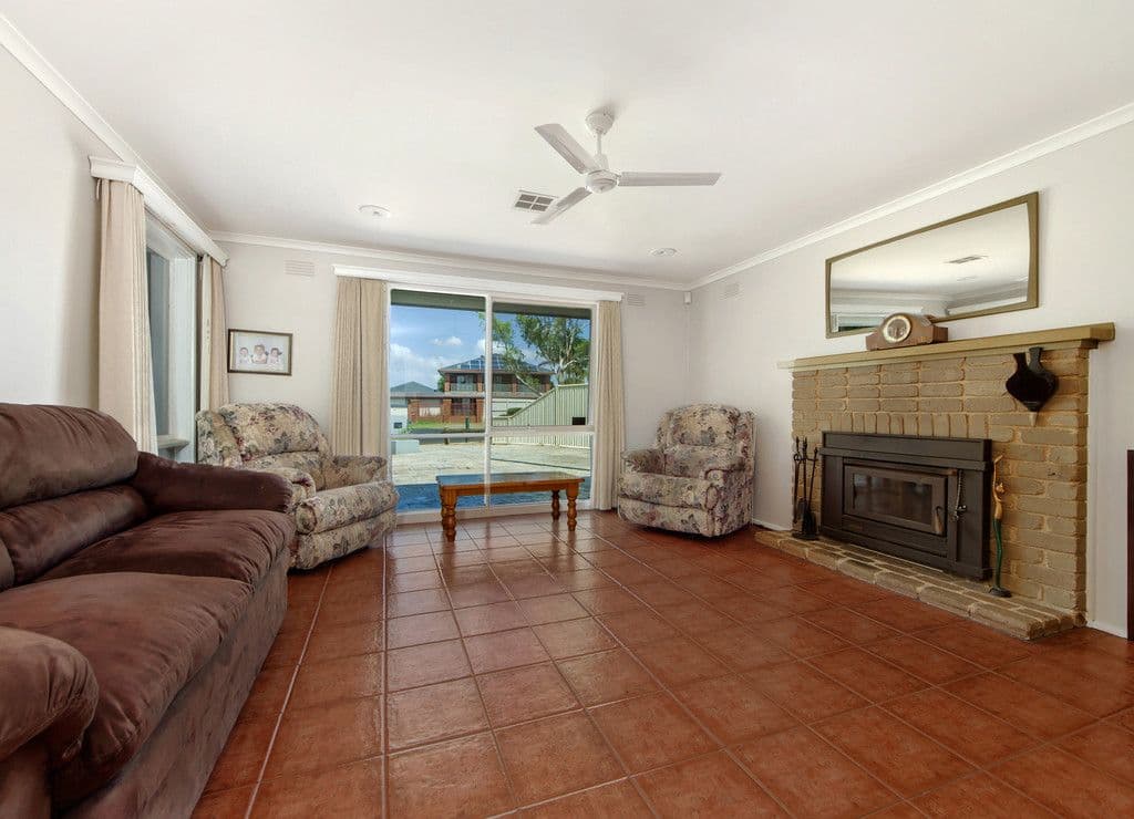 6 Shalimar Place, Melton West VIC 3337, Melton West - Thumbnail 5