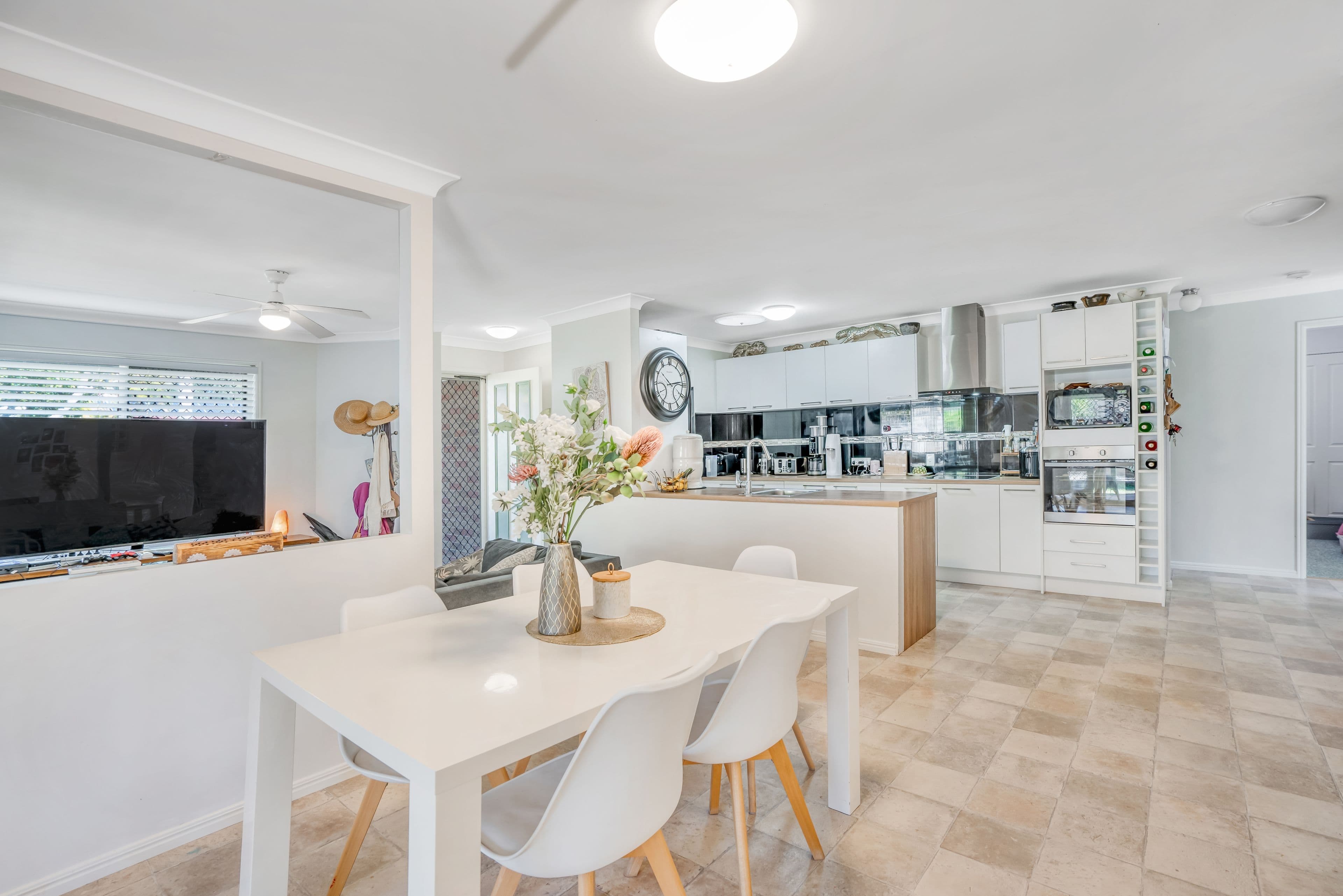 156 Bestmann Road East, Sandstone Point QLD 4511, Sandstone Point - Thumbnail 3