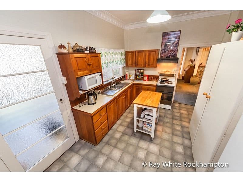 113 Cambridge Street, THE RANGE QLD 4700, The Range - Thumbnail 2