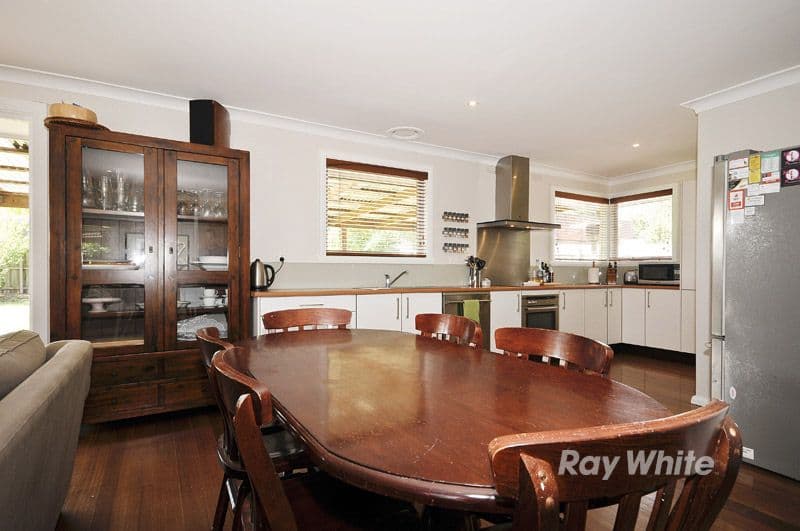 15 English Avenue, SCORESBY VIC 3179, Scoresby - Thumbnail 4