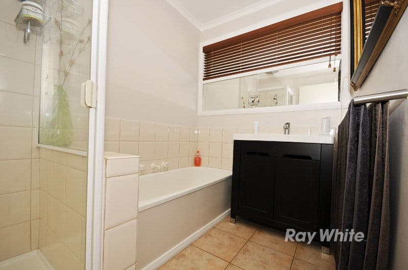 15 English Avenue, SCORESBY VIC 3179, Scoresby - Thumbnail 5