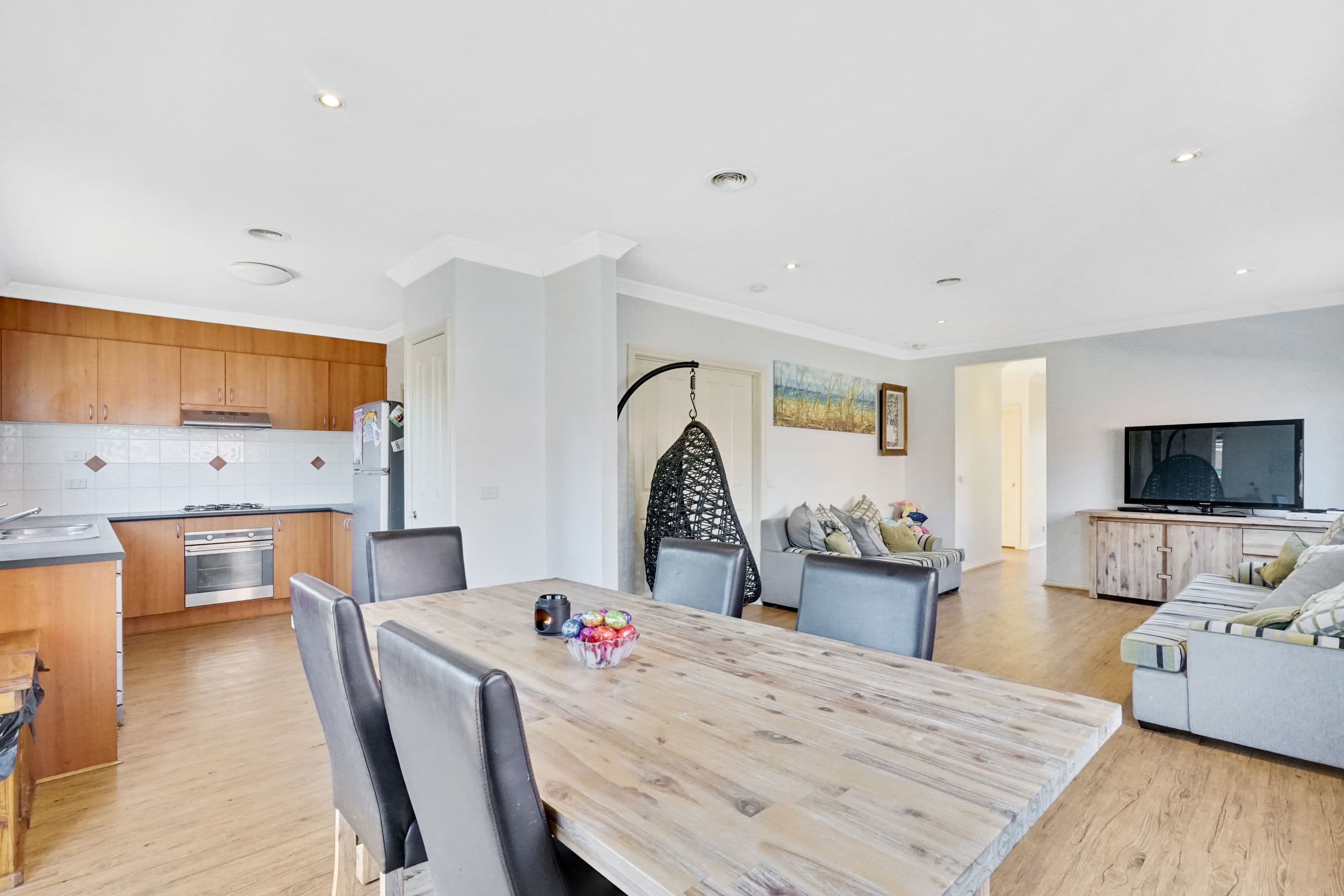 18 Harkaway Avenue, Hoppers Crossing VIC 3029, Hoppers Crossing - Thumbnail 4