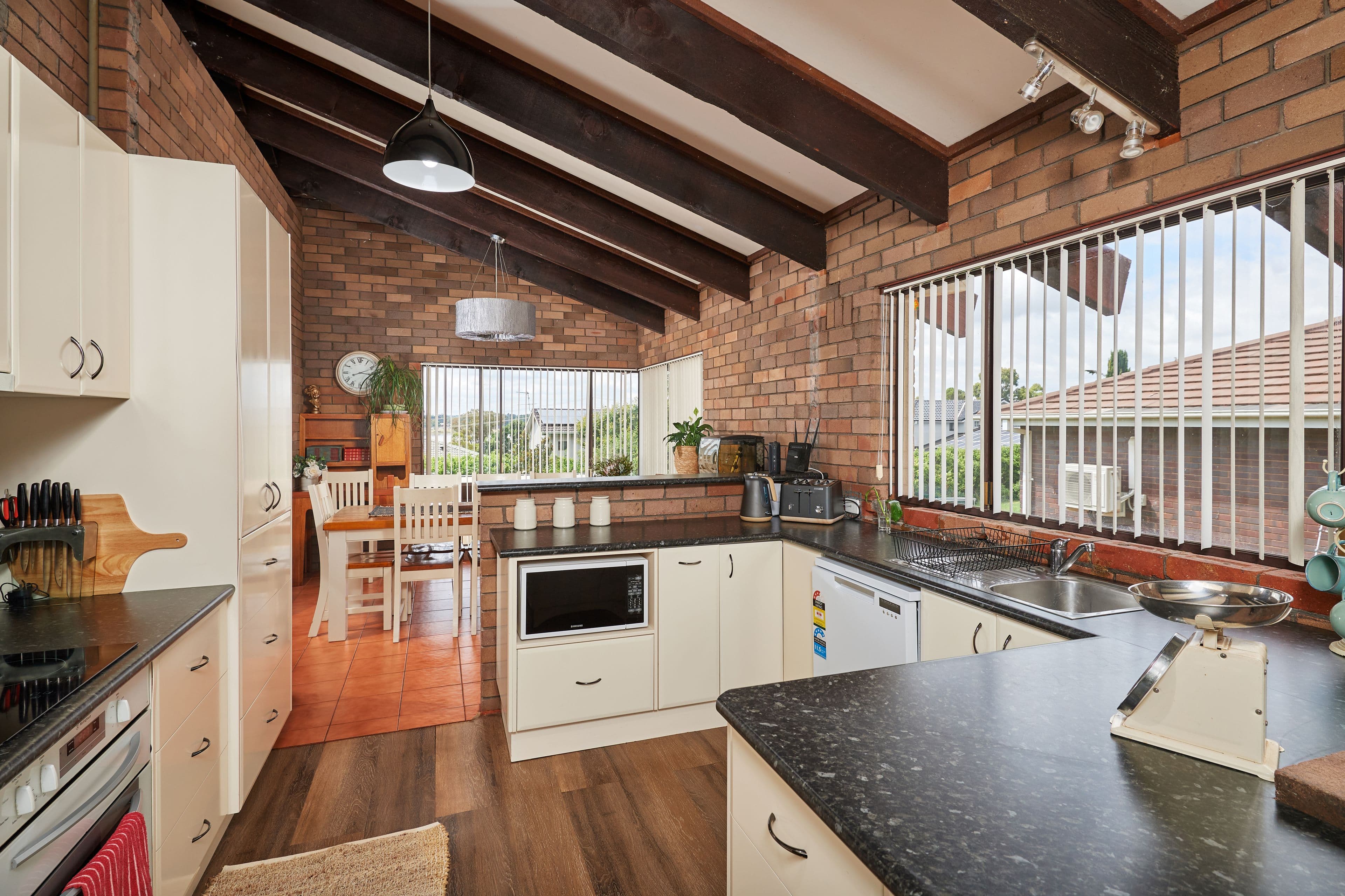 45 Balmoral Crescent, Lake Albert NSW 2650, Lake Albert - Thumbnail 2