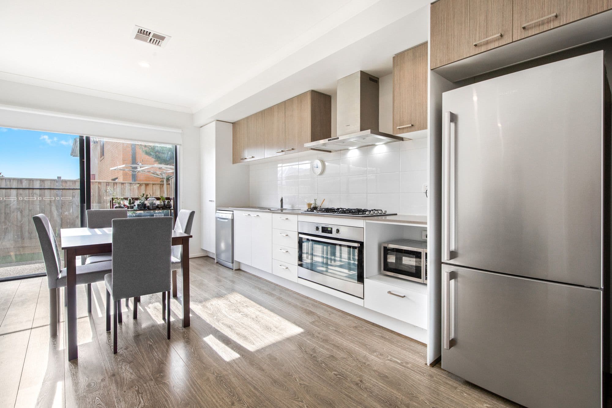 31 Wedgebill Circuit, Werribee VIC 3030, Werribee - Thumbnail 2