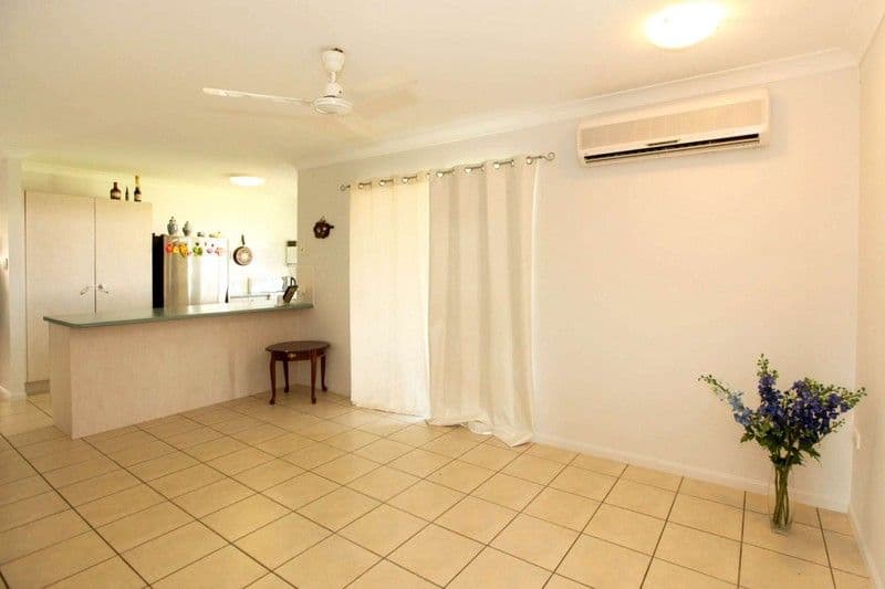 12 Crestbrook Drive, MOUNT LOUISA QLD 4814, Mount Louisa - Thumbnail 3