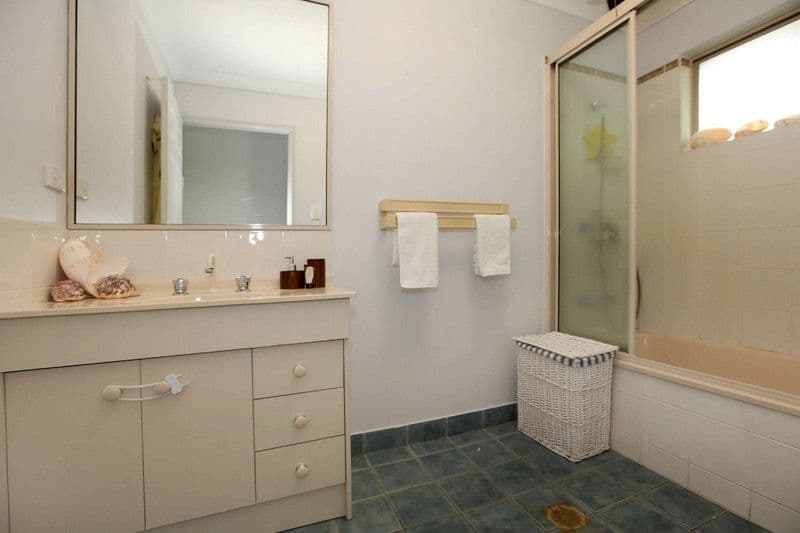 12 Crestbrook Drive, MOUNT LOUISA QLD 4814, Mount Louisa - Thumbnail 7
