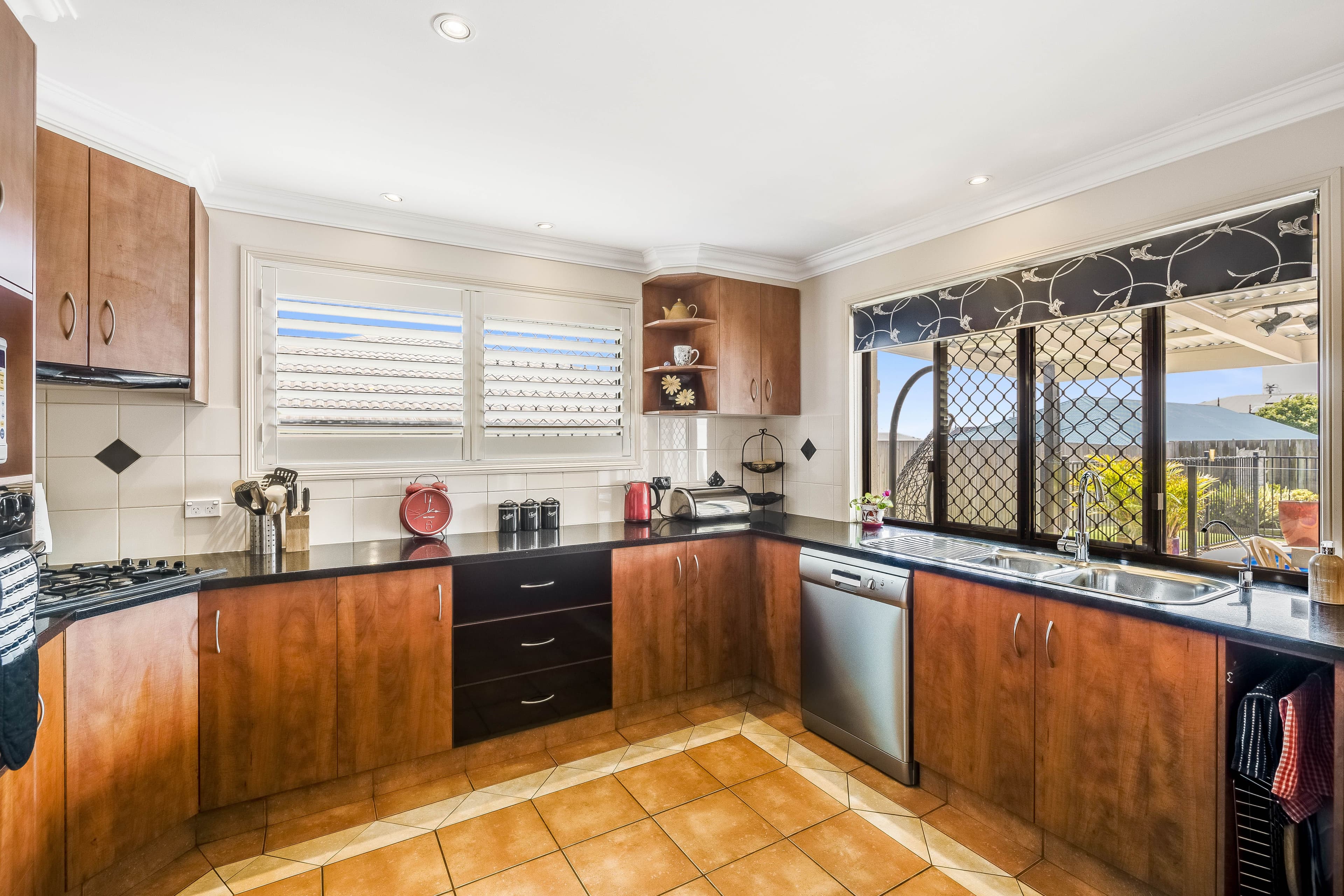 24 Scullin Street, Middle Ridge QLD 4350, Middle Ridge - Thumbnail 7
